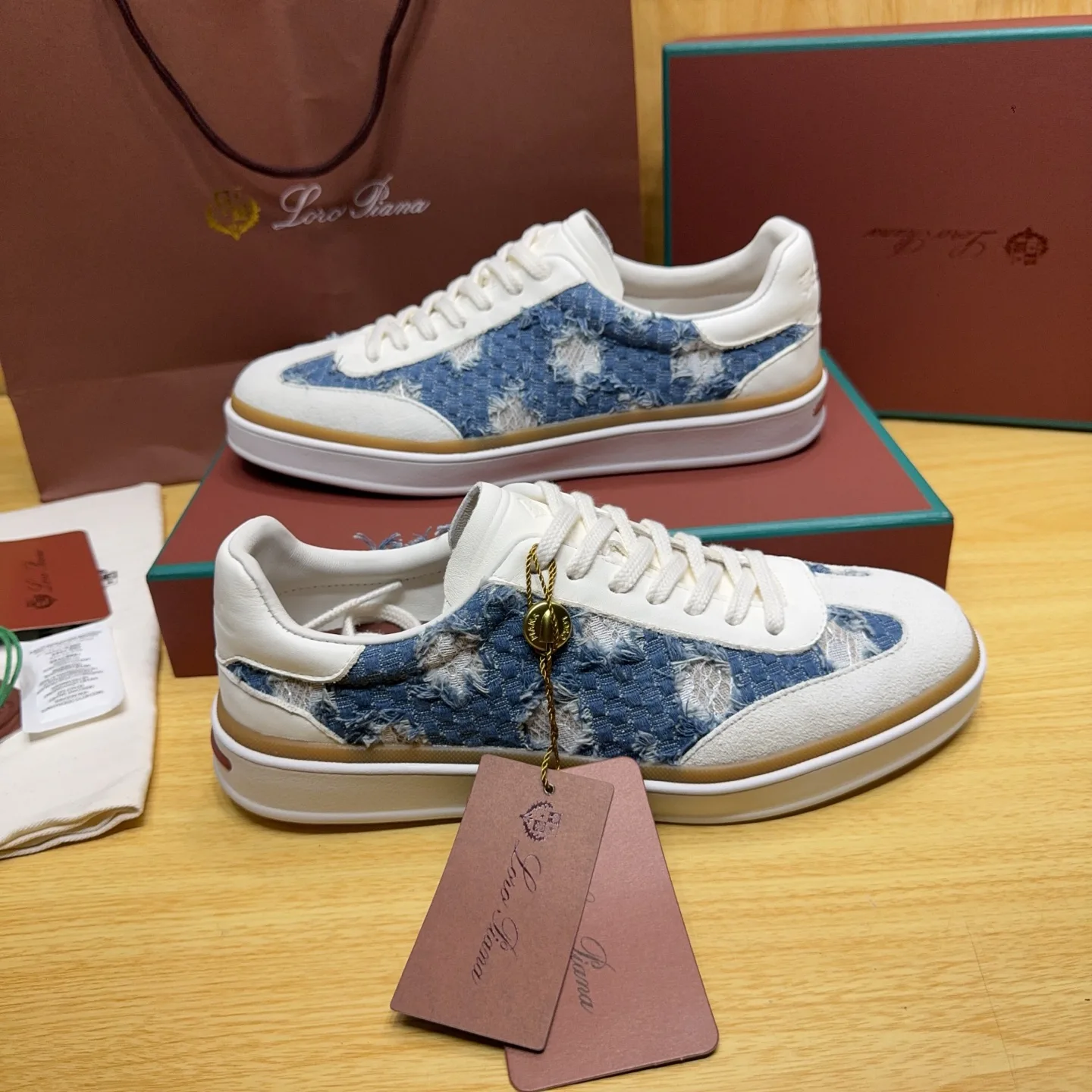 Women's Sneakers LORO PIANA 18263654