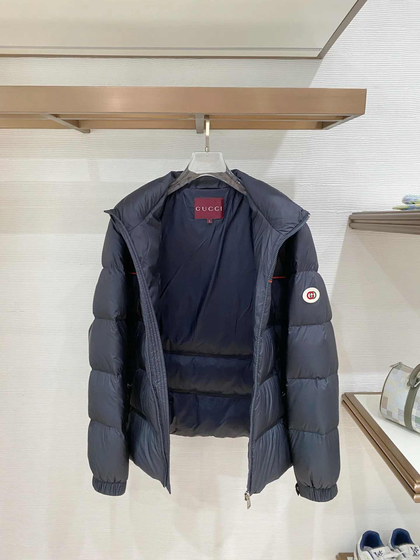 Women's Jackets And Down Jackets GUCCI 18007831