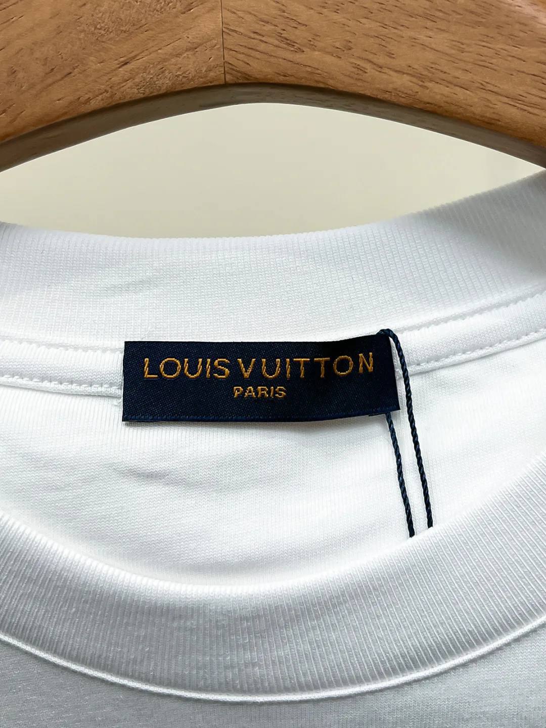 Men's T-Shirts LOUIS VUITTON 18499354