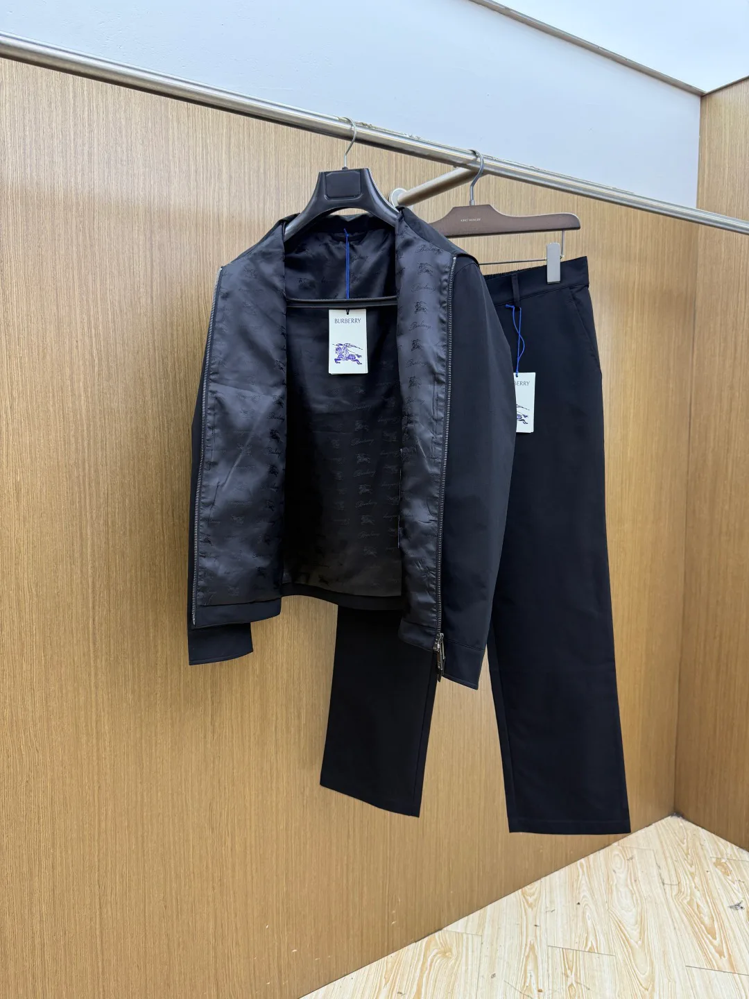 Men's Jackets And Down Jackets BURBERRY 18080591