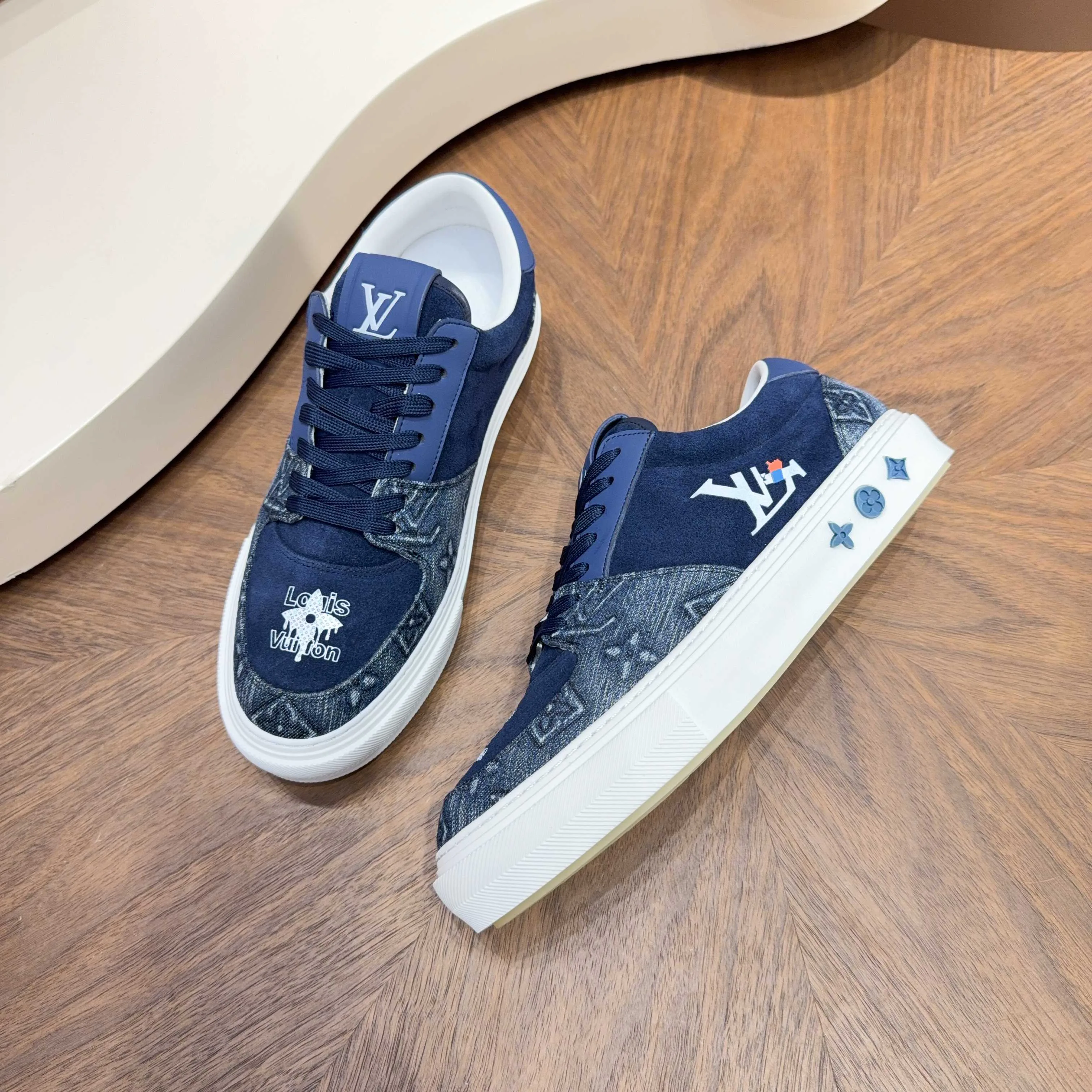 Men's Sneakers LOUIS VUITTON 17921395