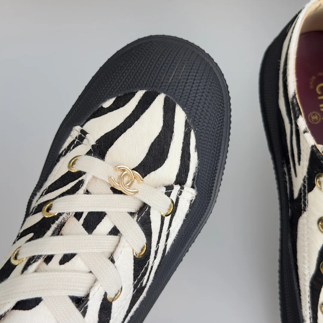 Women's Sneakers CHANEL 18092992