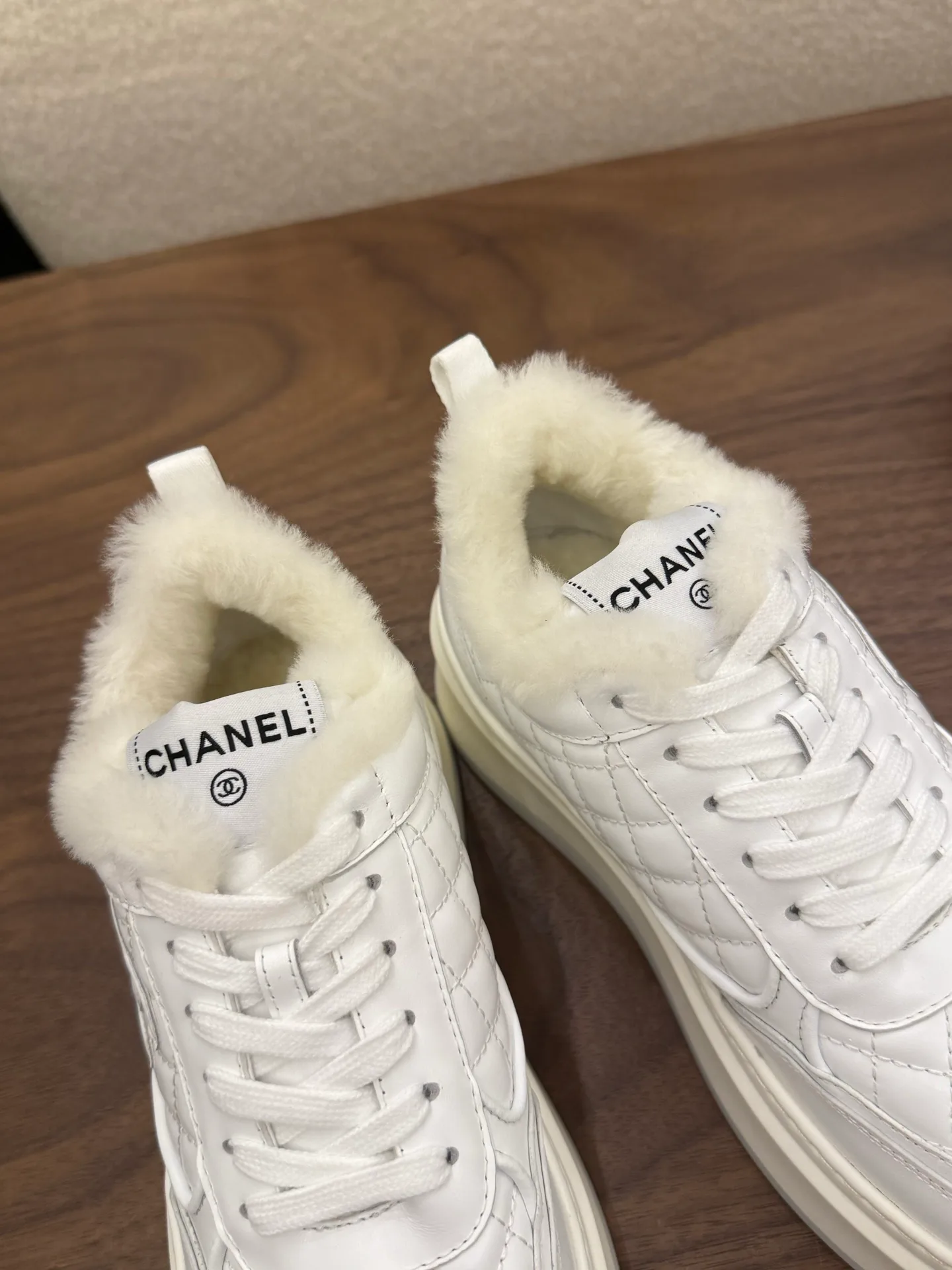 Women's Sneakers CHANEL 18223653