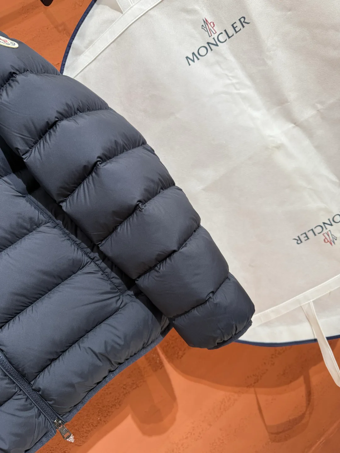 Men's Jackets And Down Jackets MONCLER 18047942