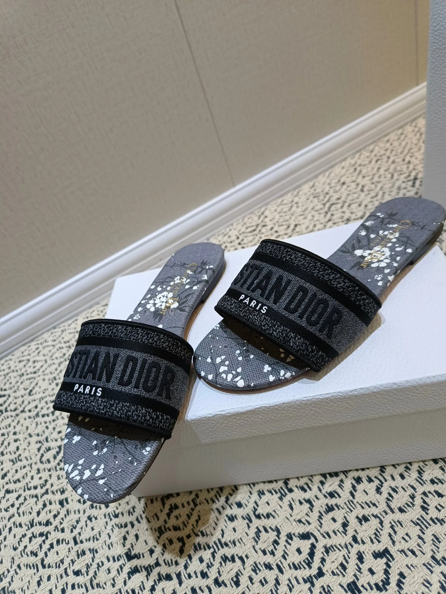 Women's Flip-Flops CHRISTIAN DIOR 17805887
