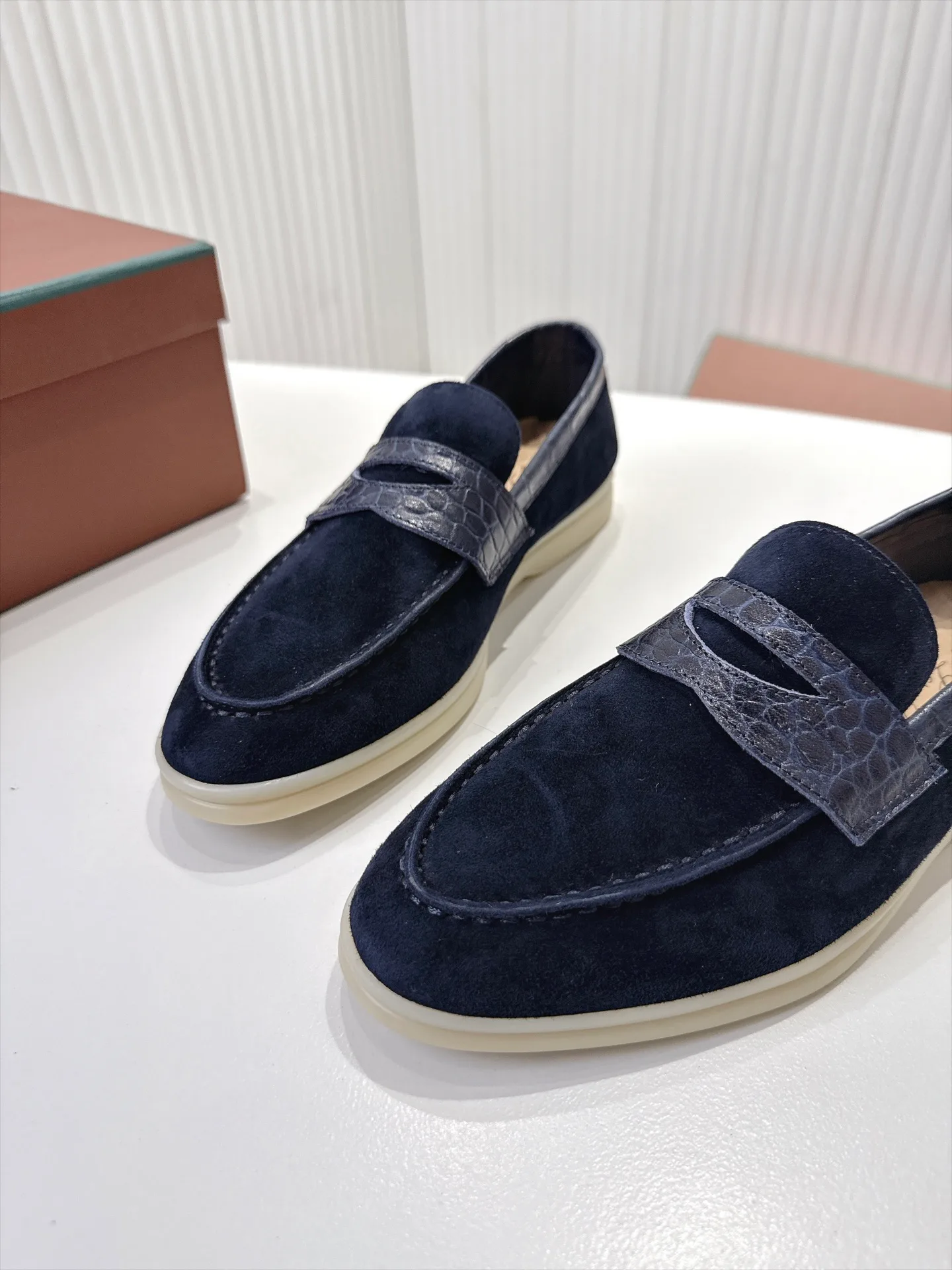 Women's Loafers And Moccasins LORO PIANA 18039687