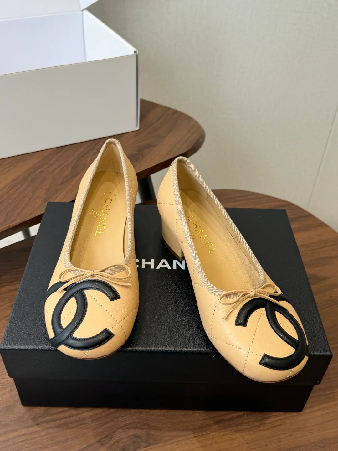 Women's Ballet Flats CHANEL 17599631