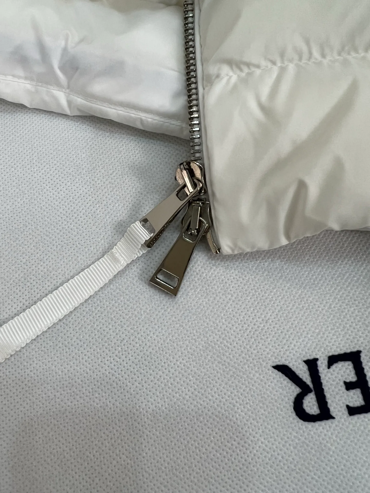 Куртки И Пуховики Женские Moncler 18599803