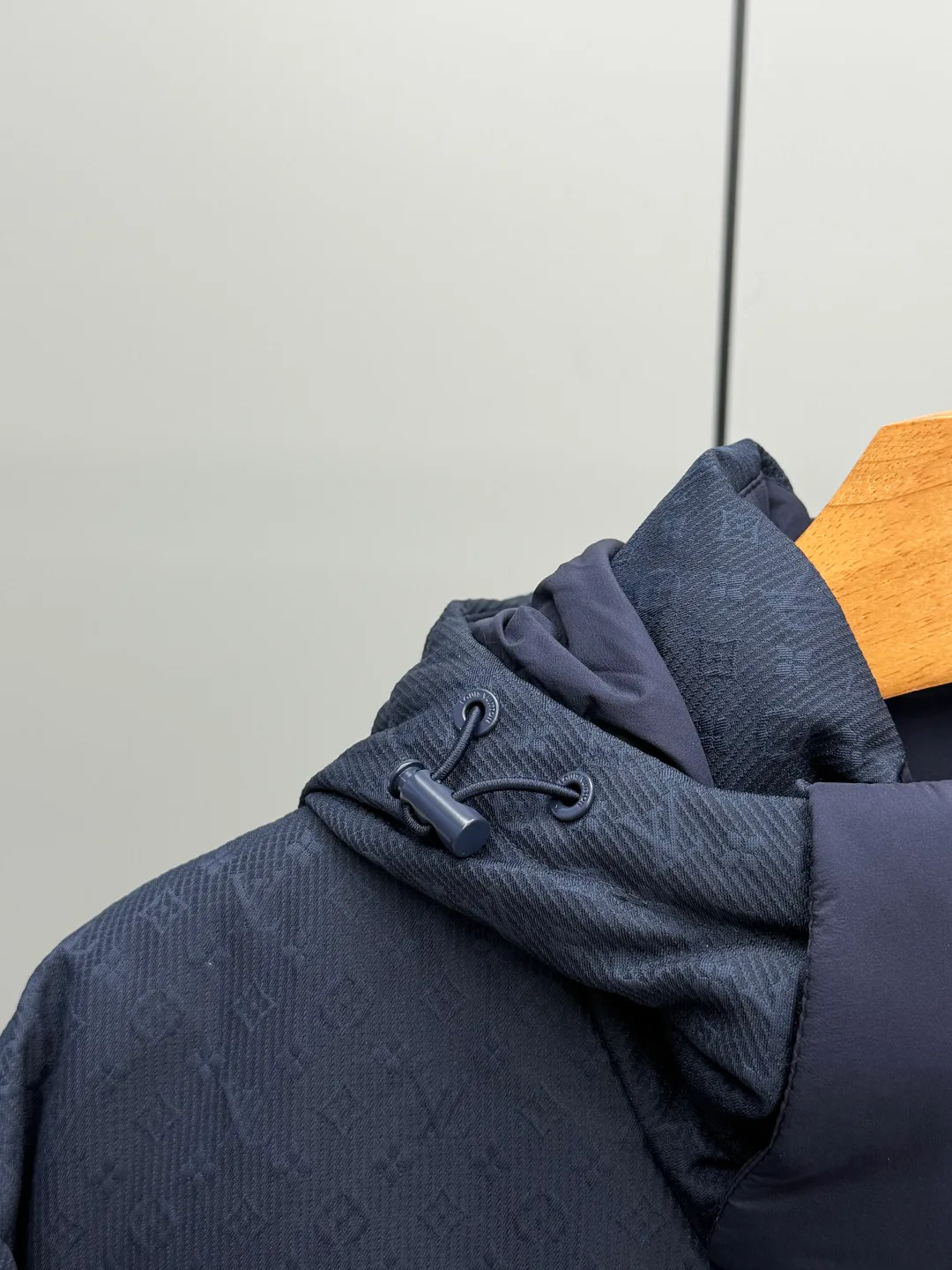 Women's Jackets And Down Jackets LOUIS VUITTON 17892321