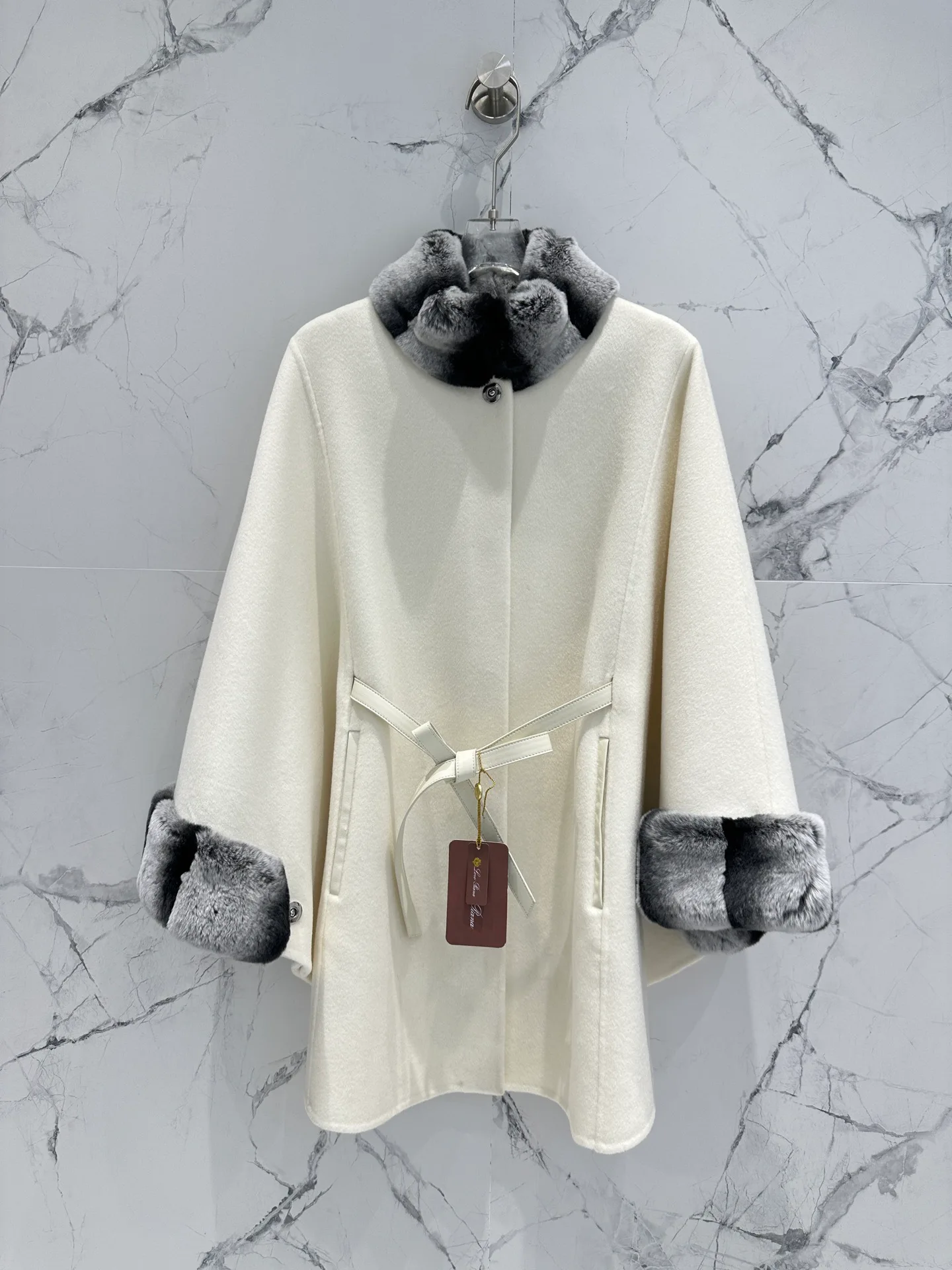 Women's Coats LORO PIANA 18513174