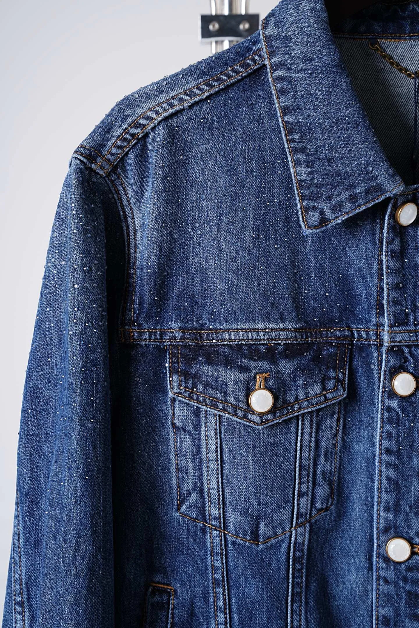 Men's Jackets And Down Jackets LOUIS VUITTON 18179072