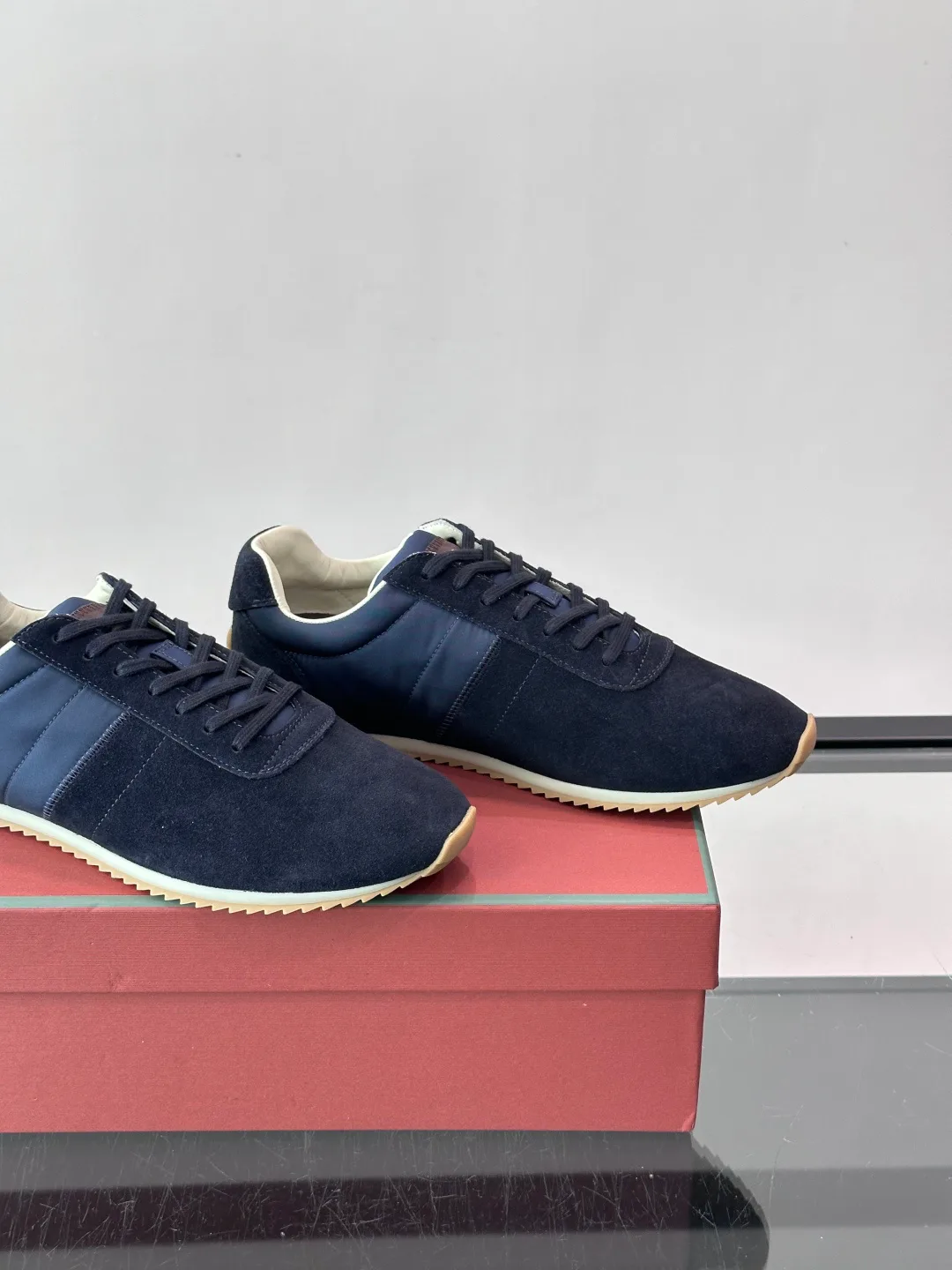 Women's Sneakers LORO PIANA 17447594