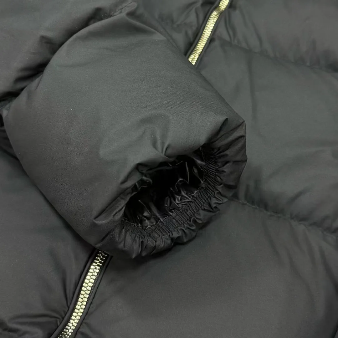 Women's Jackets And Down Jackets MONCLER 17964486