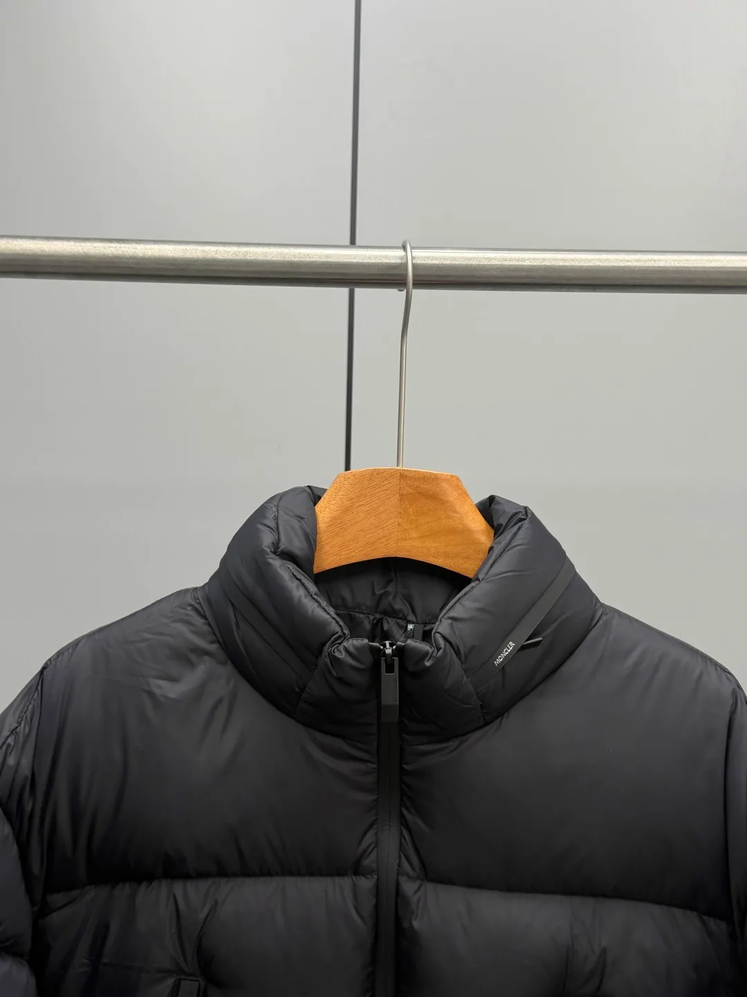 Men's Jackets And Down Jackets MONCLER 18330227