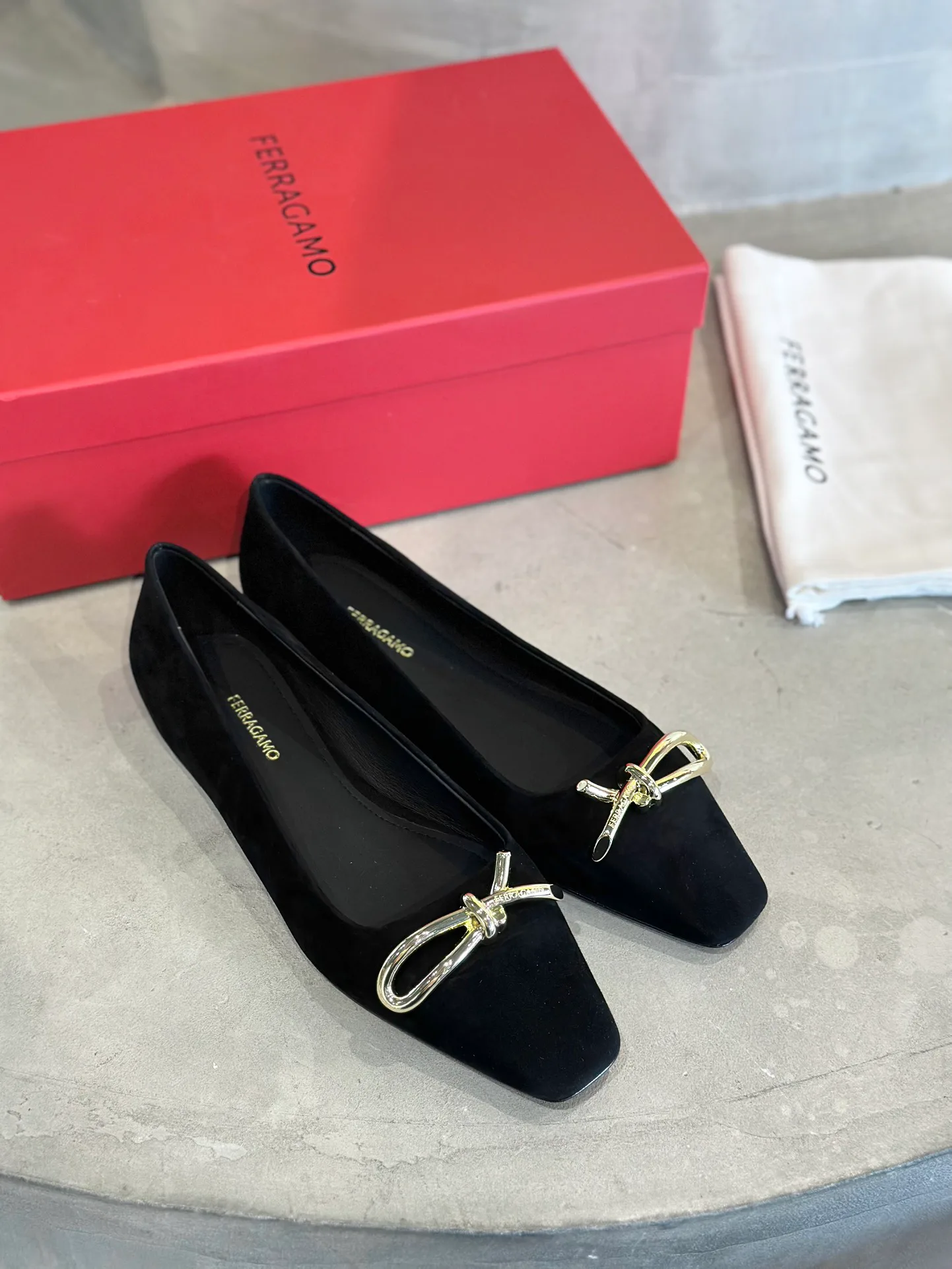 Women's Ballet Flats SALVATORE FERRAGAMO 18340747