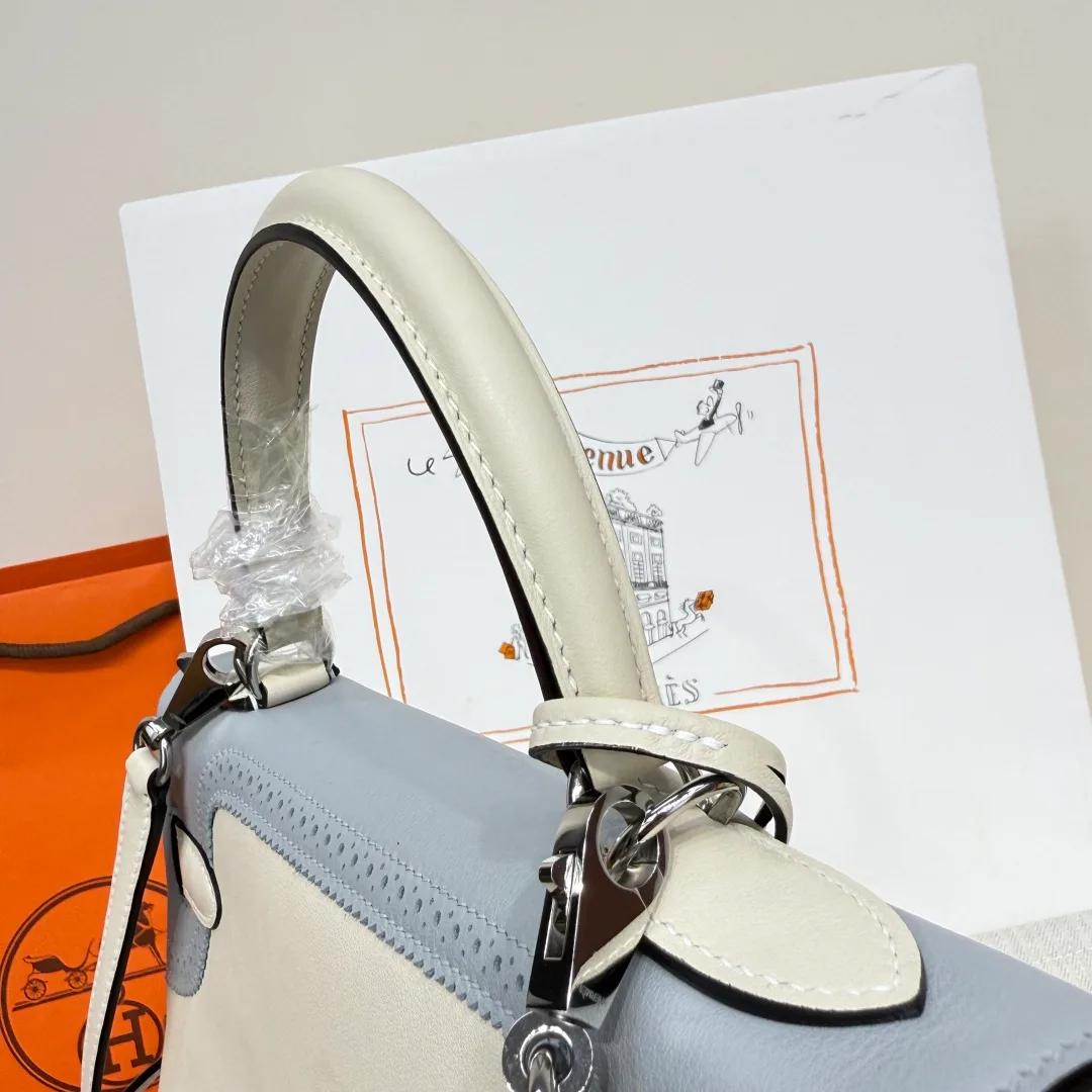 Women's Classic Handbags HERMES 18394578
