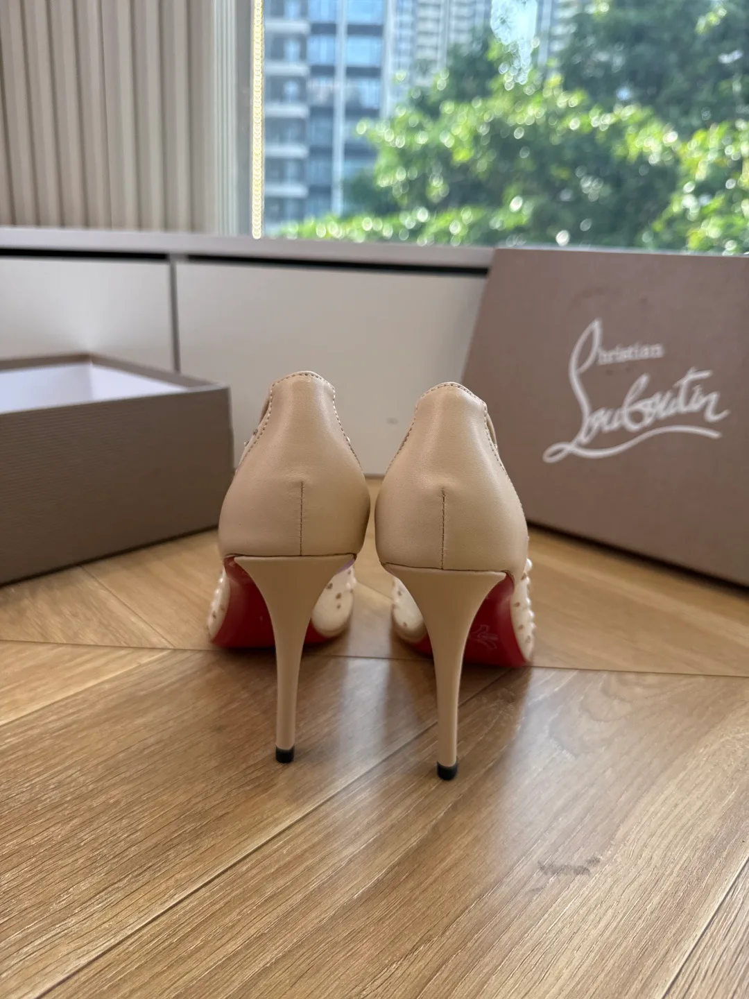 Women's Heels CHRISTIAN LOUBOUTIN 17480780