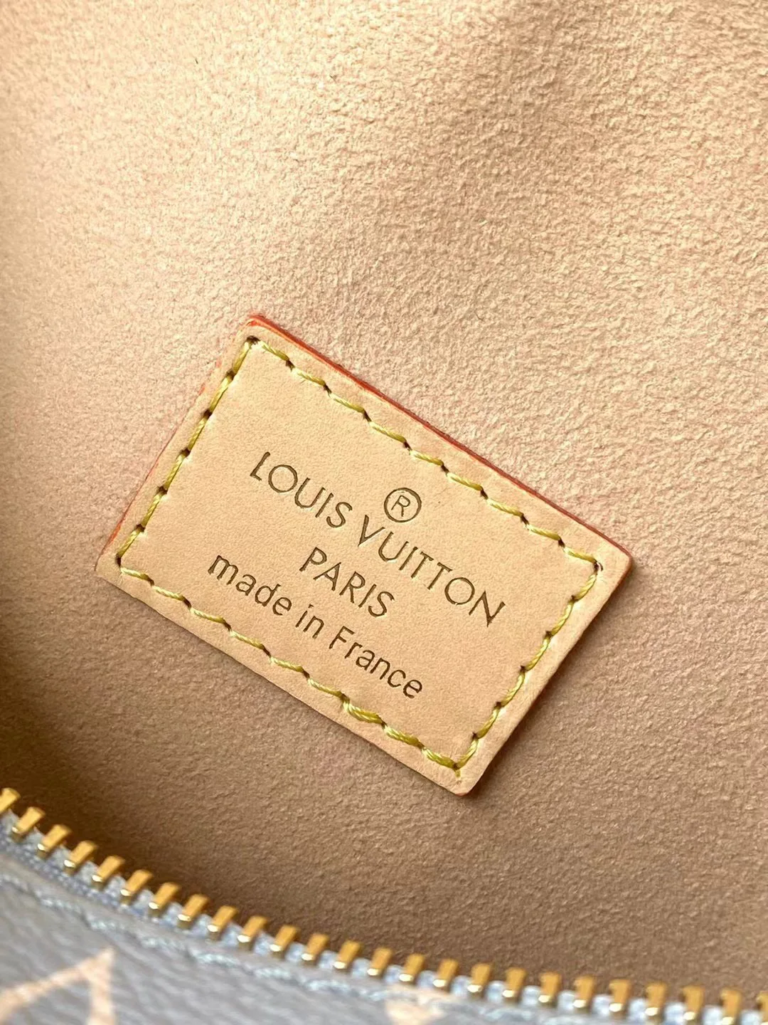 Women's Classic Handbags LOUIS VUITTON 18227604