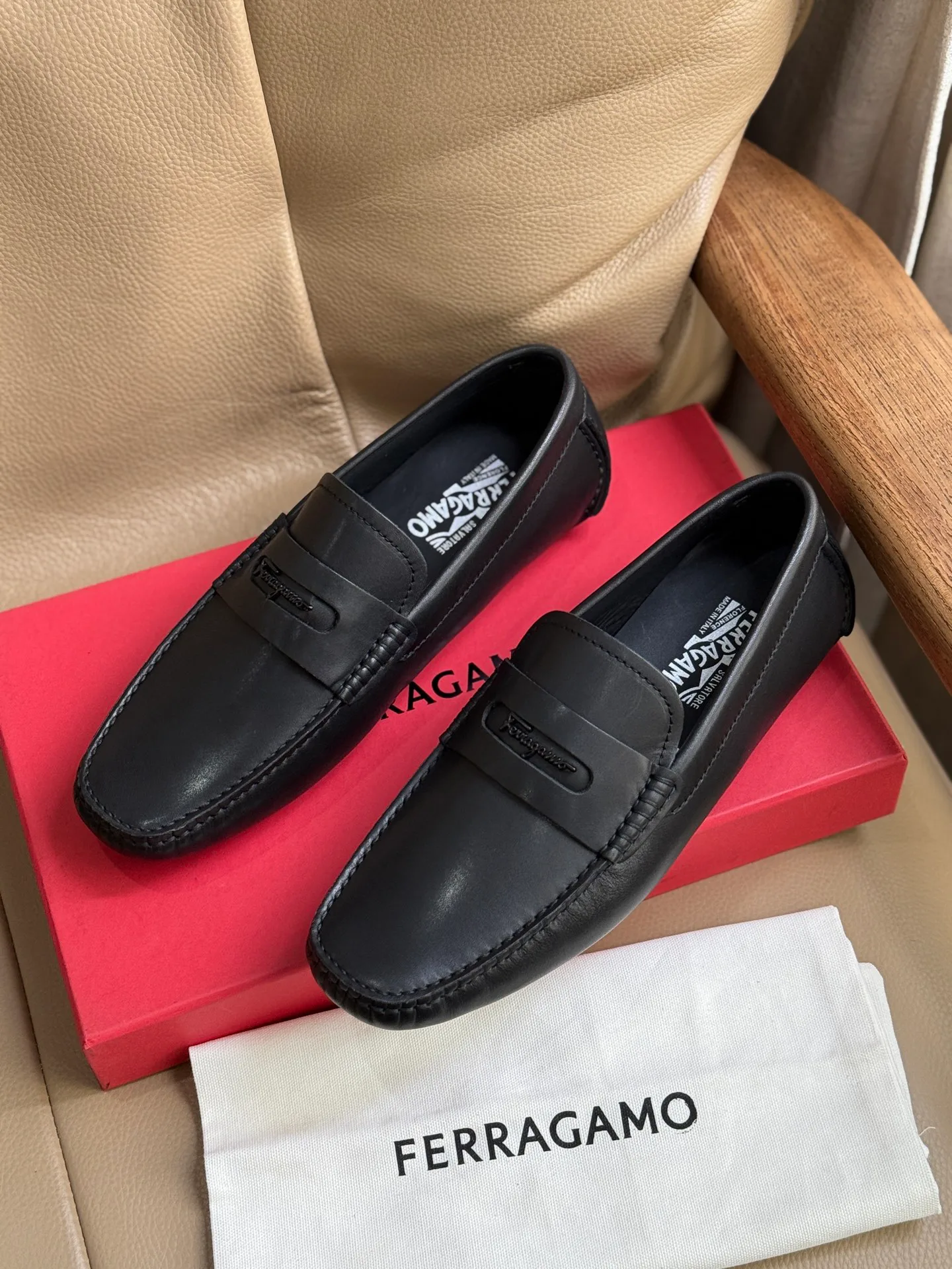 Men's Loafers And Dress Shoes SALVATORE FERRAGAMO 18117118