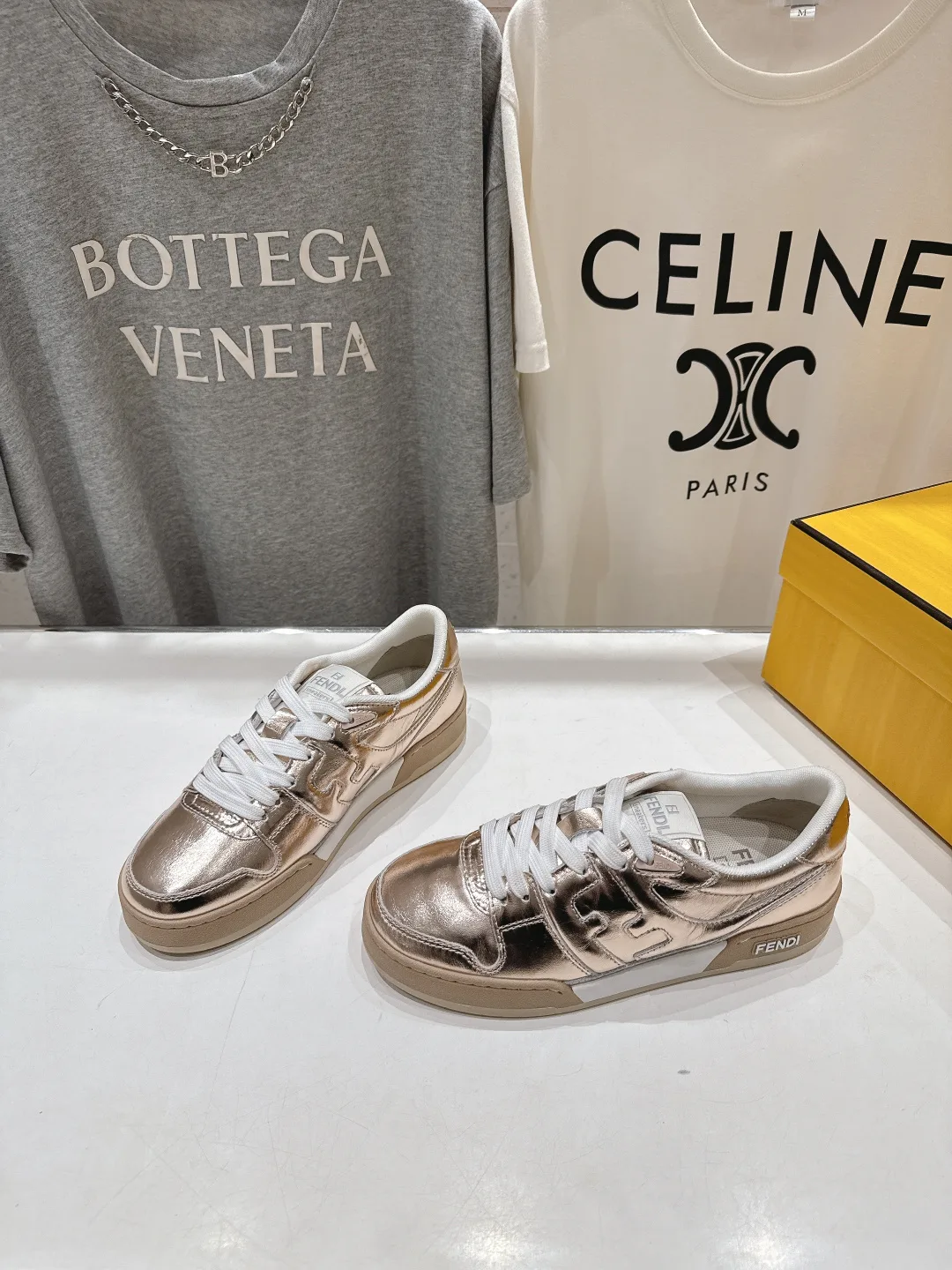 Women's Sneakers FENDI 17908433