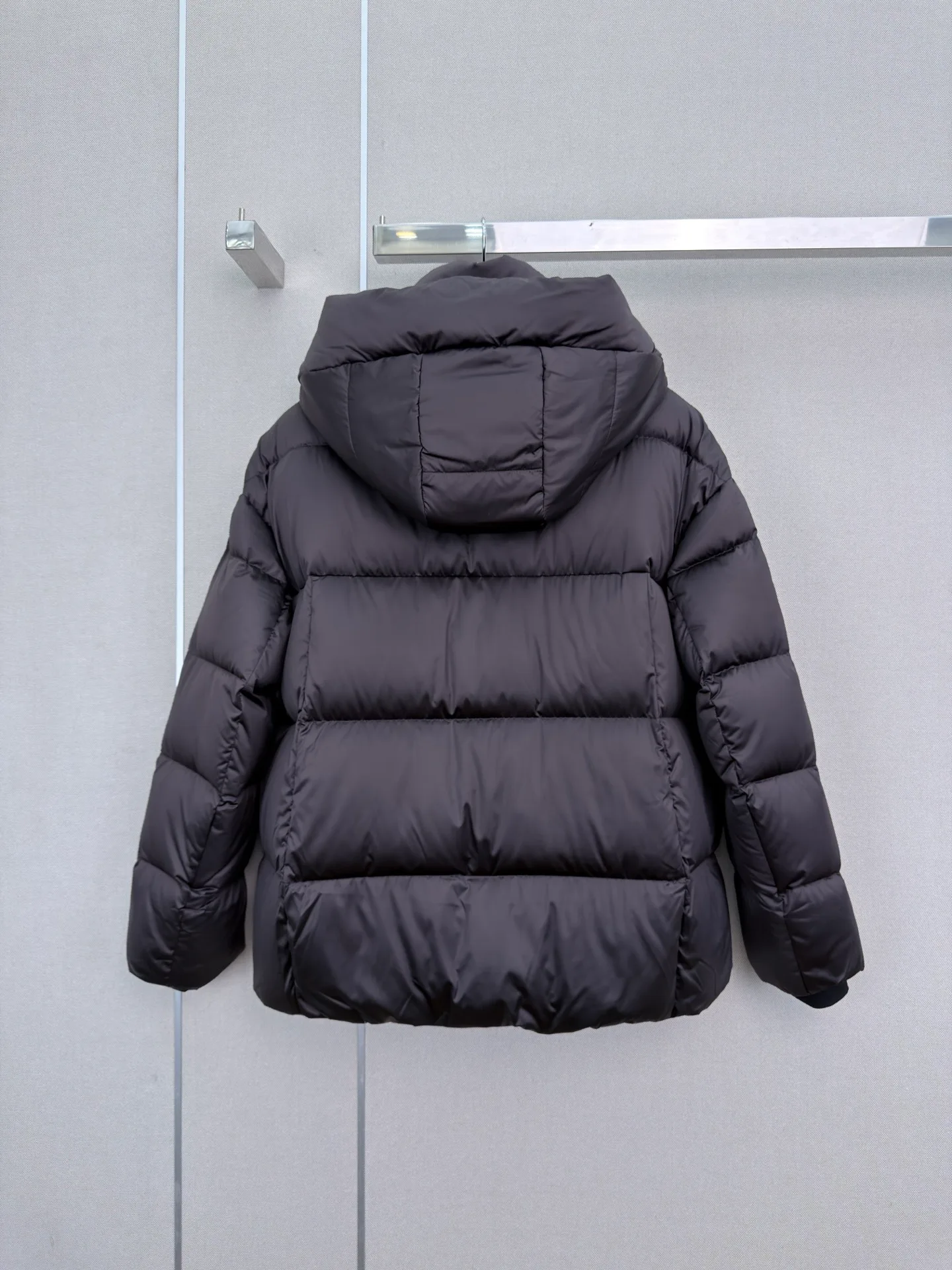 Куртки И Пуховики Женские Prada 18600987