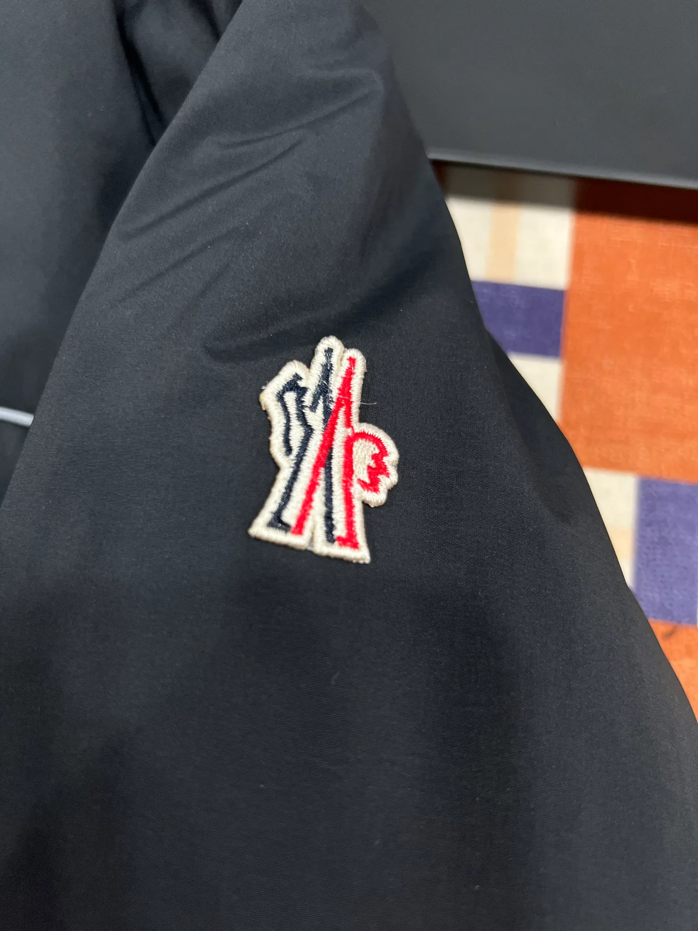 Women's Jackets And Down Jackets MONCLER 17888374
