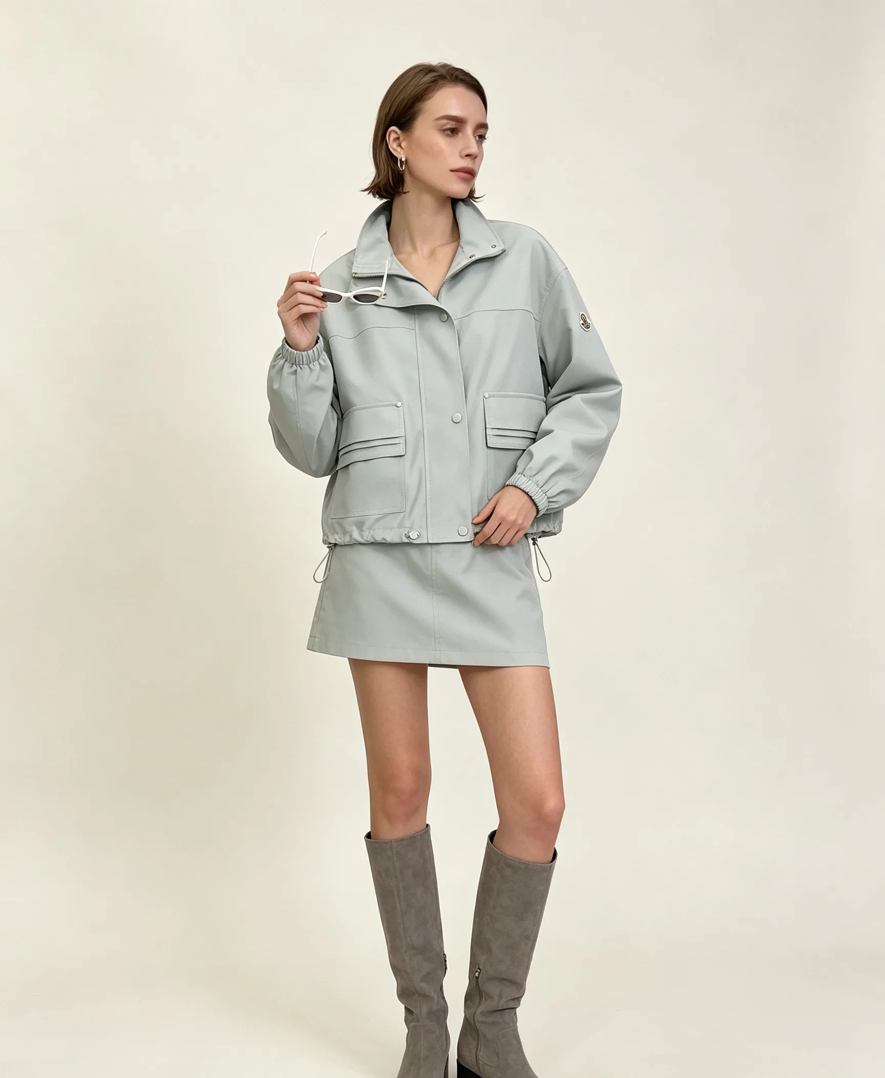 Women's Jackets And Down Jackets MONCLER 17986482