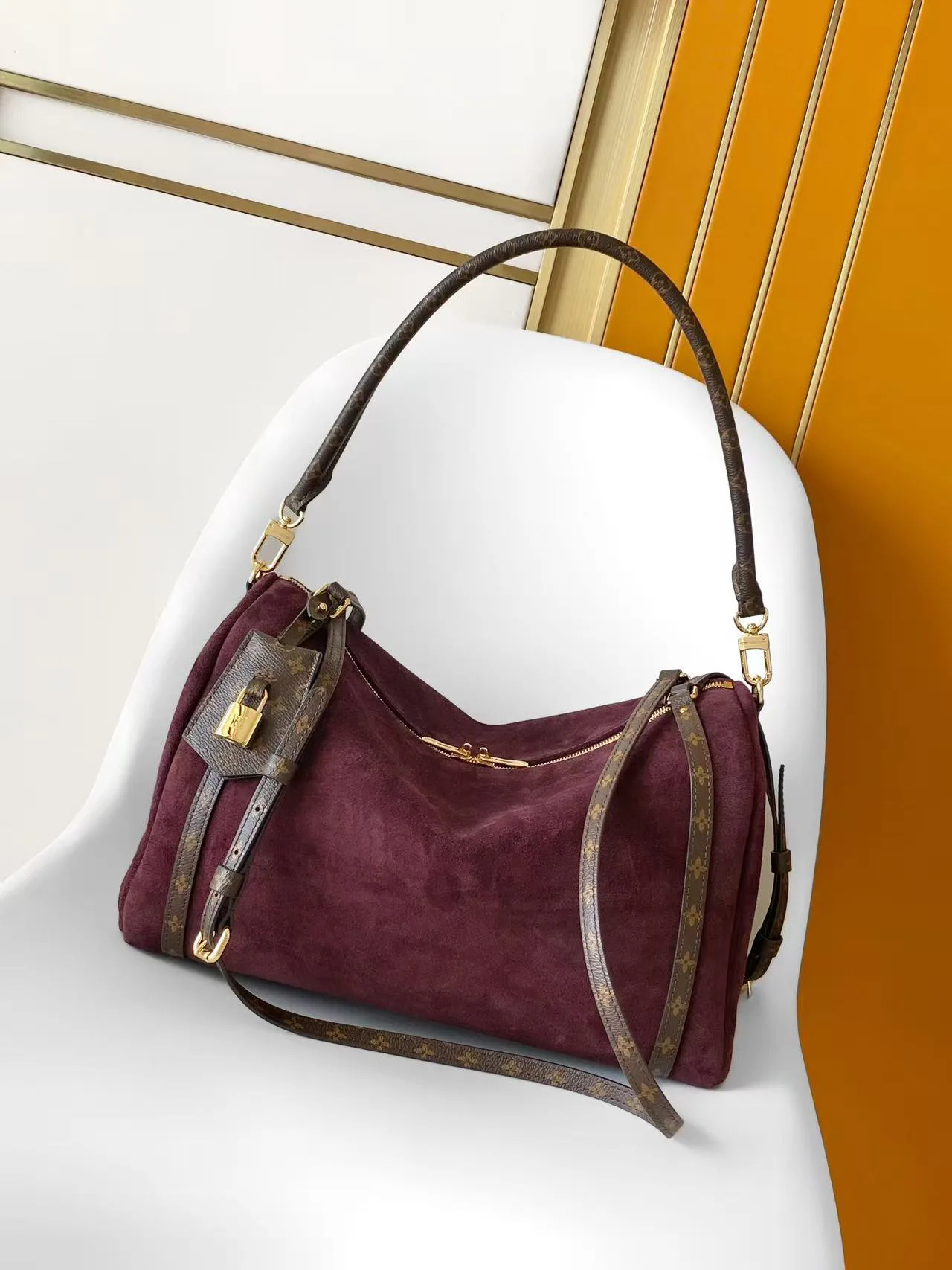 Классические Сумки Женские Louis Vuitton 18664434
