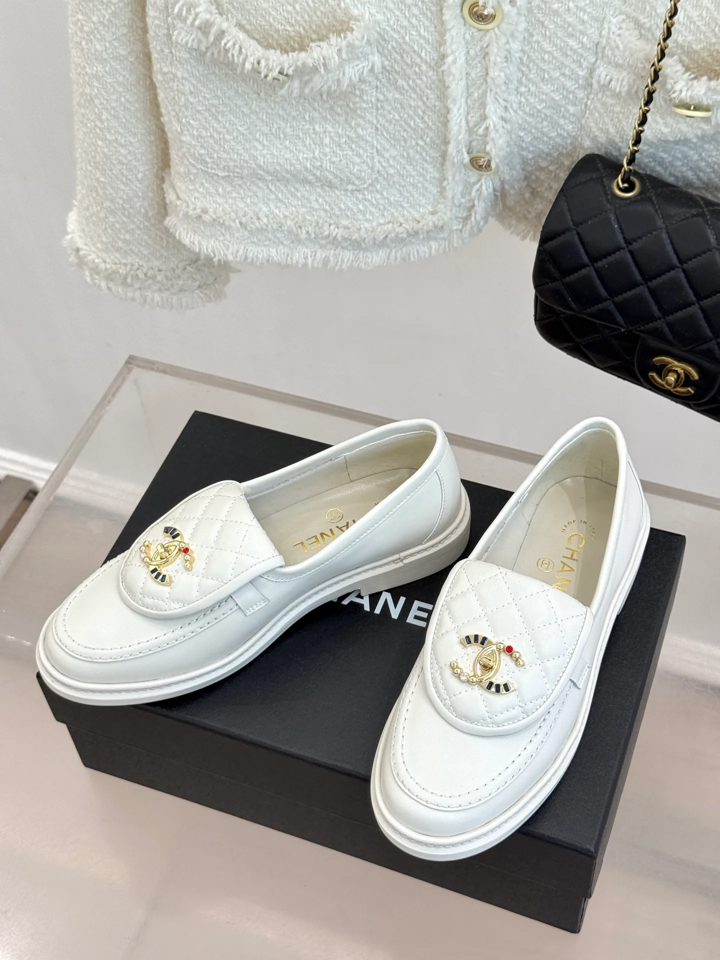 Women's Loafers And Moccasins CHANEL 17336062