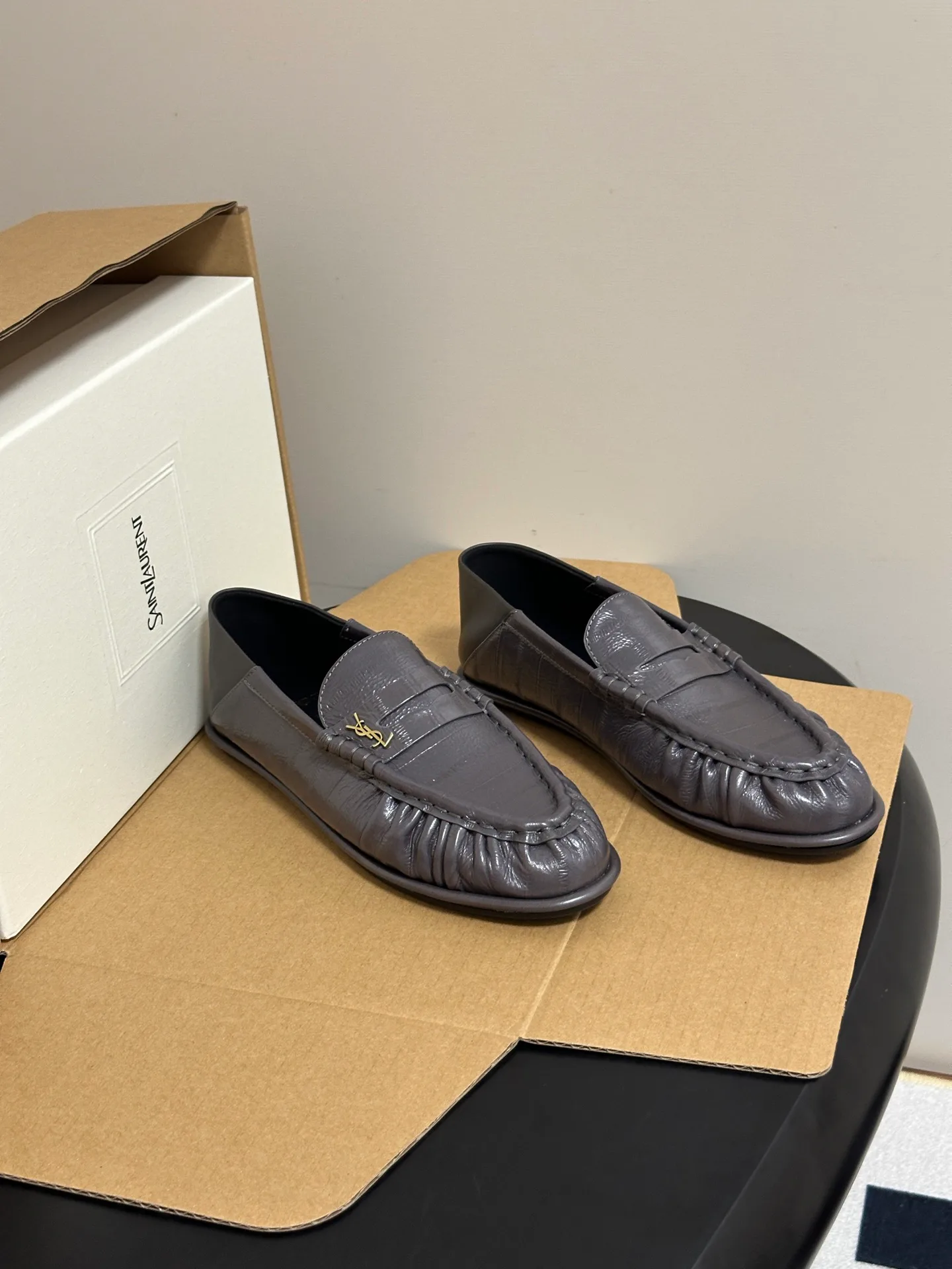Women's Loafers And Moccasins SAINT LAURENT 18049123