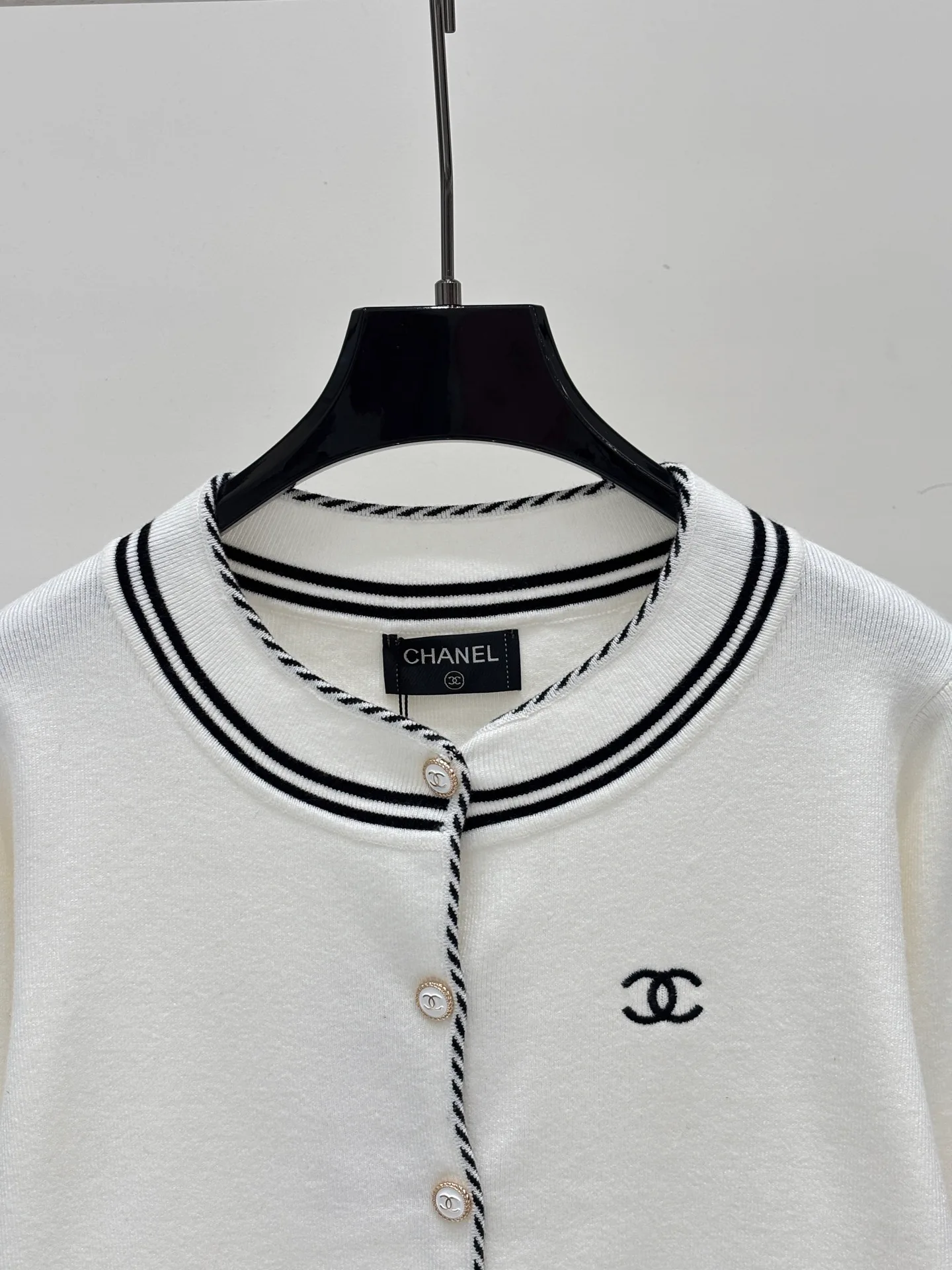 Women's Jumpers And Sweaters CHANEL 18331667