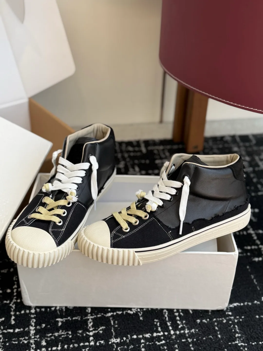 Women's Sneakers MAISON MARGIELA 17802572