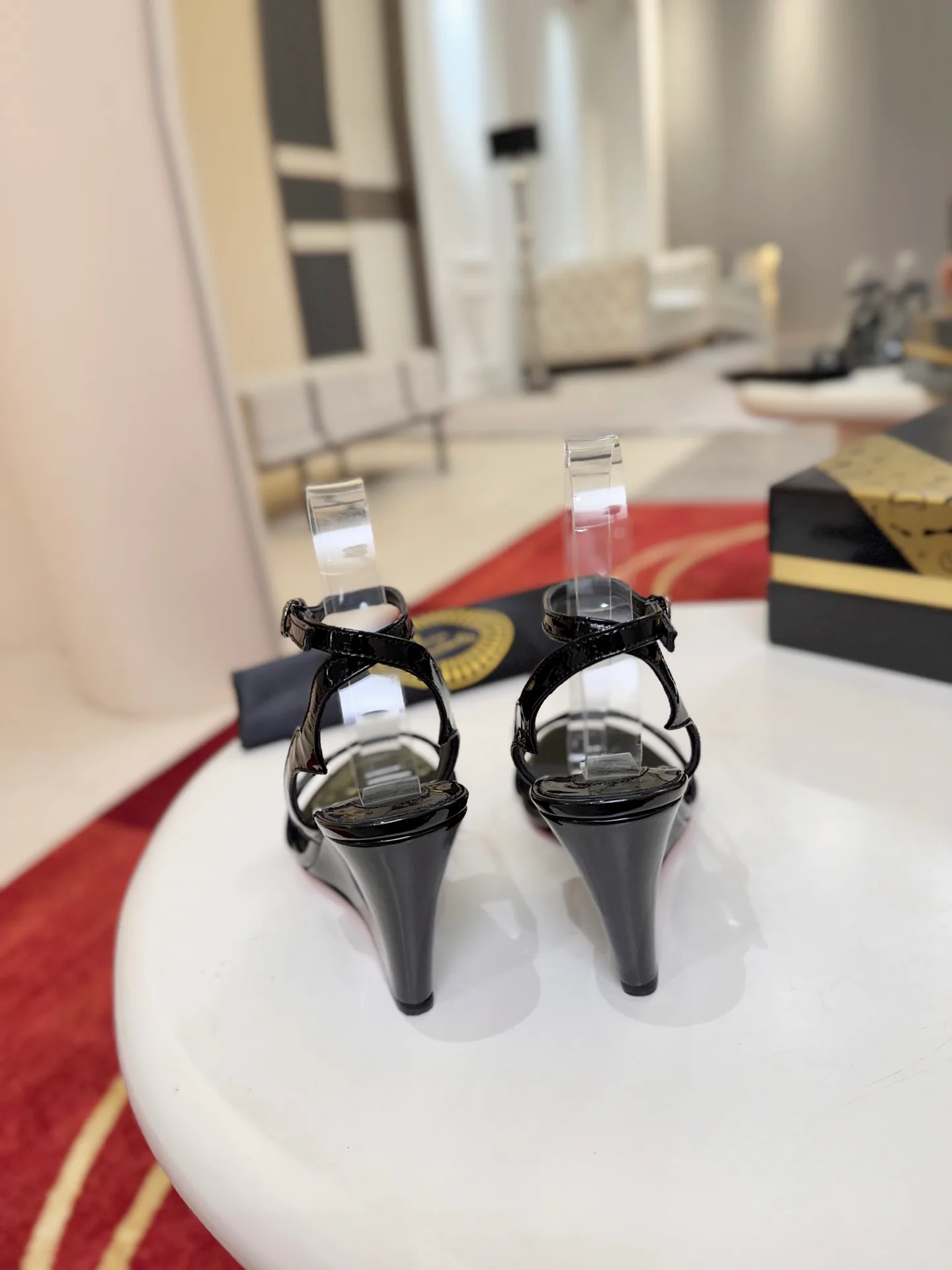 Women's Open-Toe Sandals CHRISTIAN LOUBOUTIN 18500926