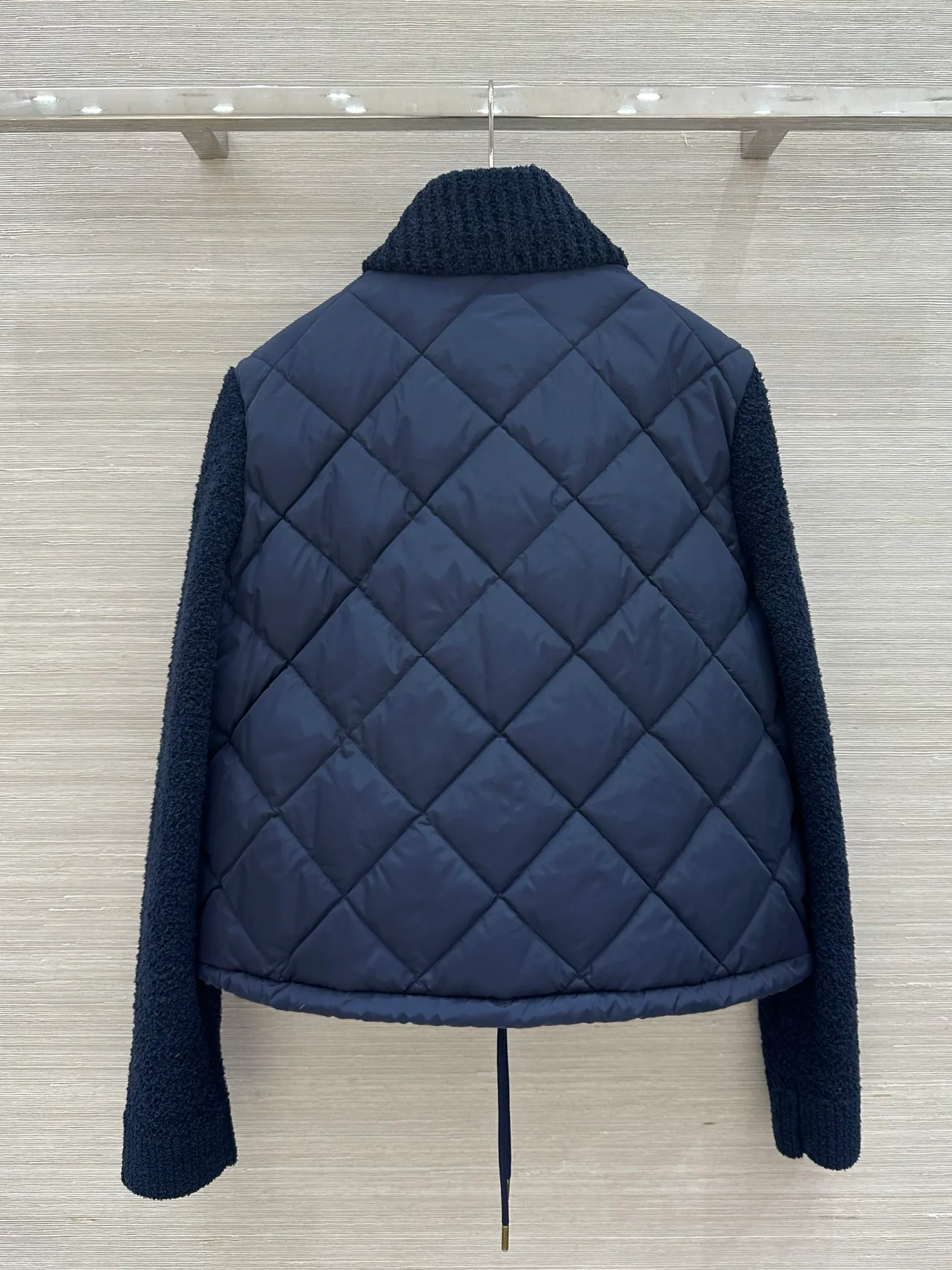 Women's Jackets And Down Jackets MONCLER 18175832