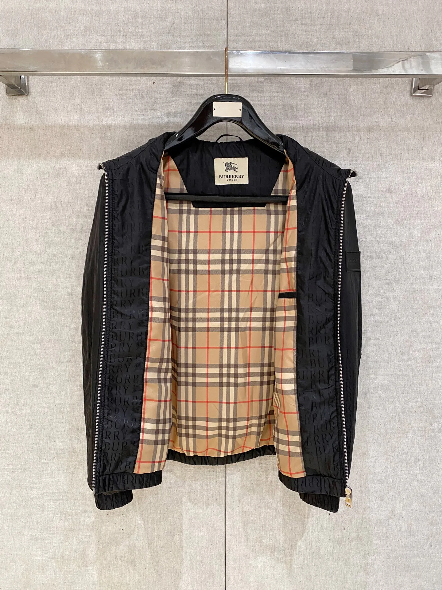 Men's Jackets And Down Jackets BURBERRY 18272988