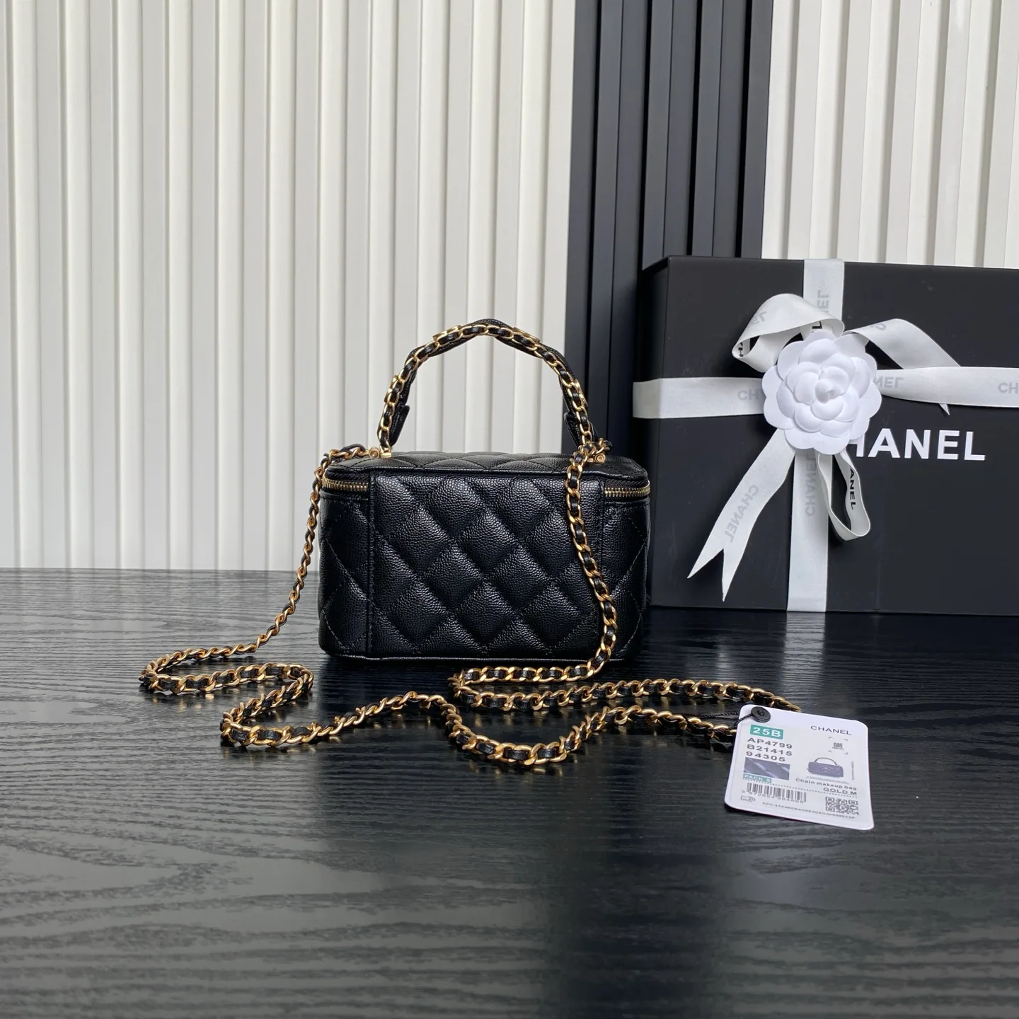 Women's Classic Handbags CHANEL 17364571