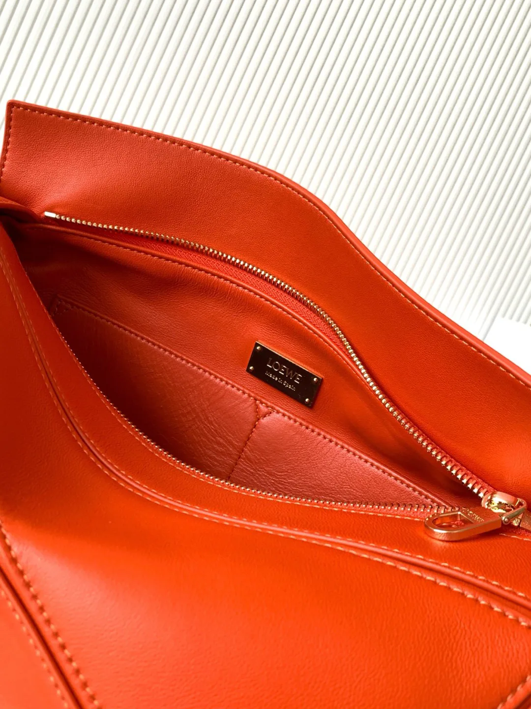 Women's Classic Handbags LOEWE 17832272