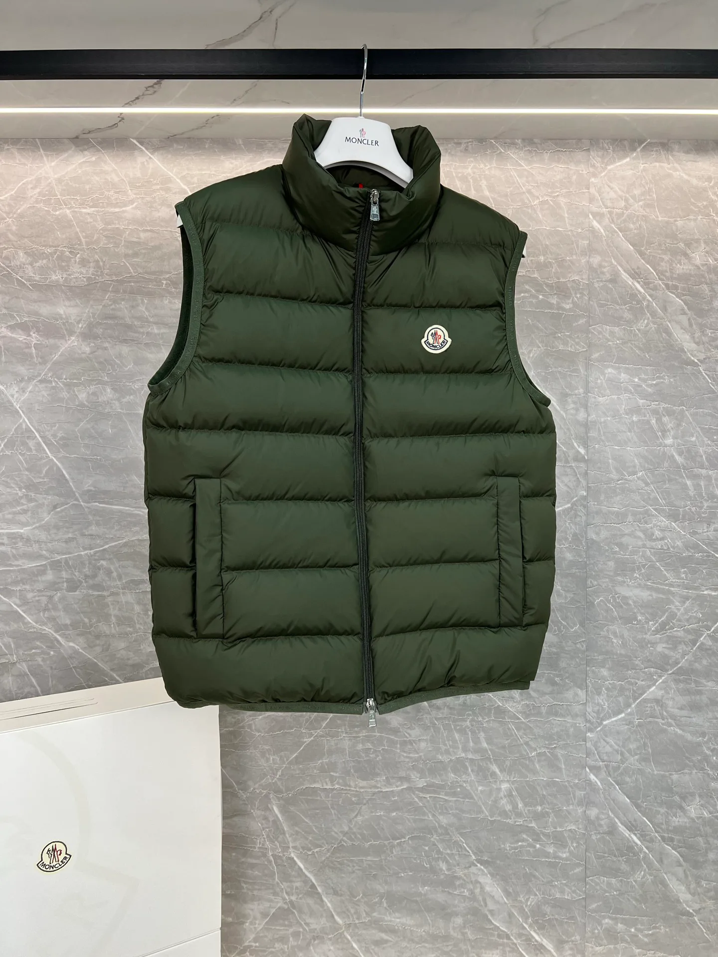 Жилеты Мужские Moncler 18599843