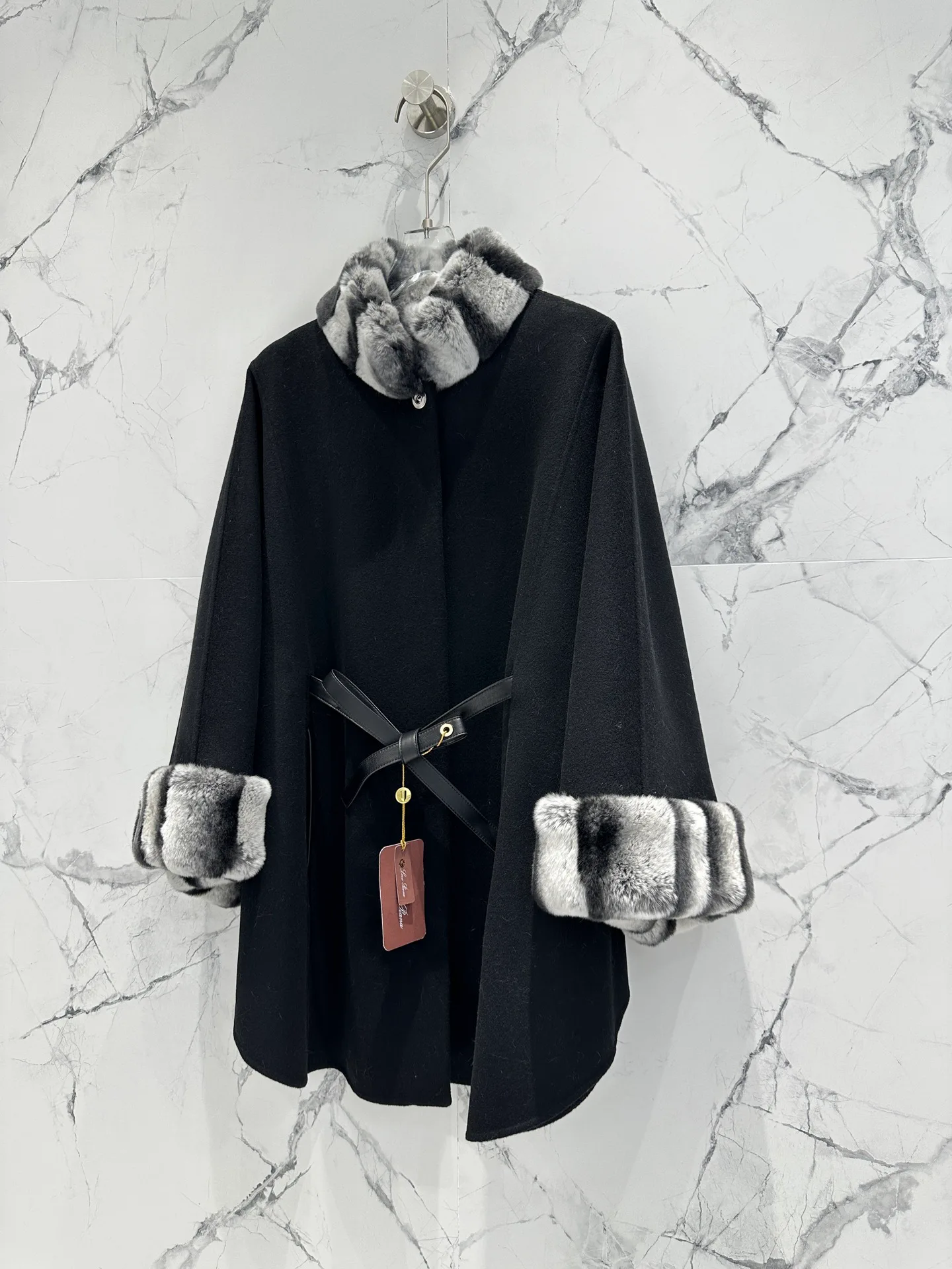 Women's Coats LORO PIANA 18513175