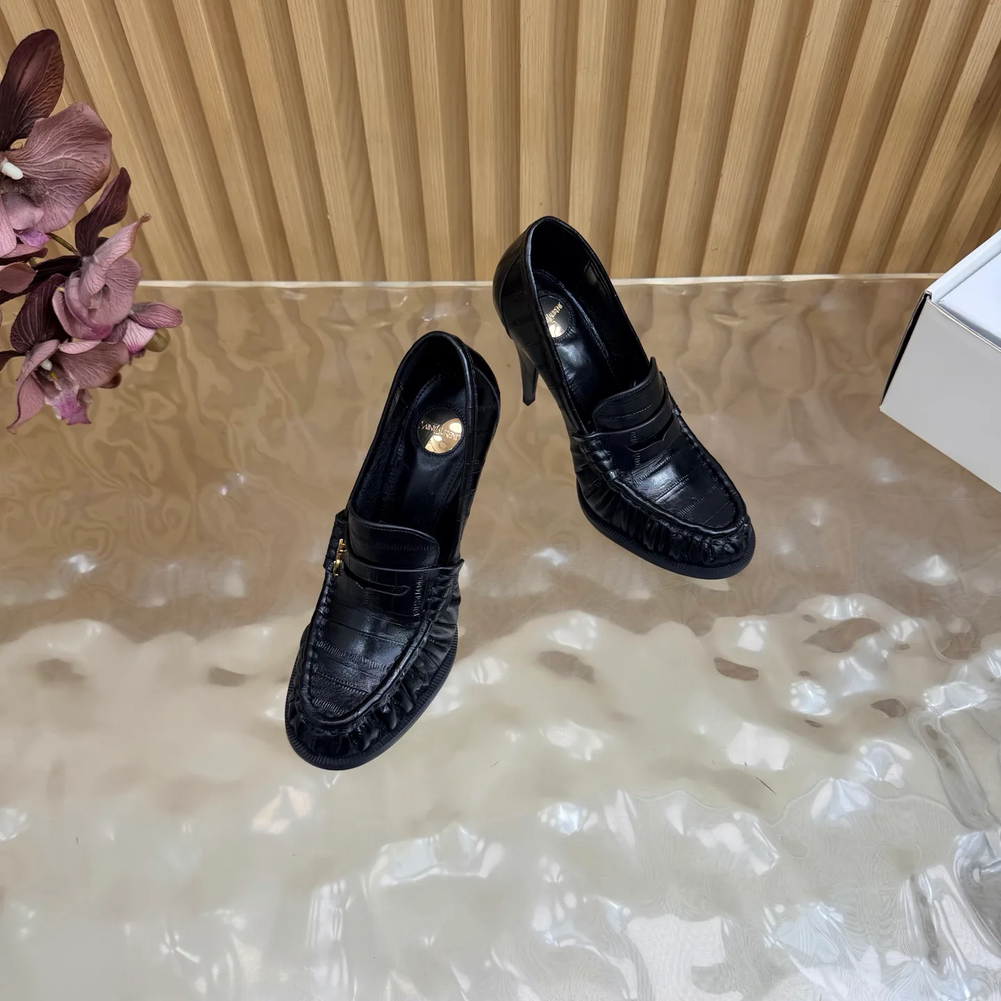 Лоферы И Мокасины Женские Saint Laurent 18676010