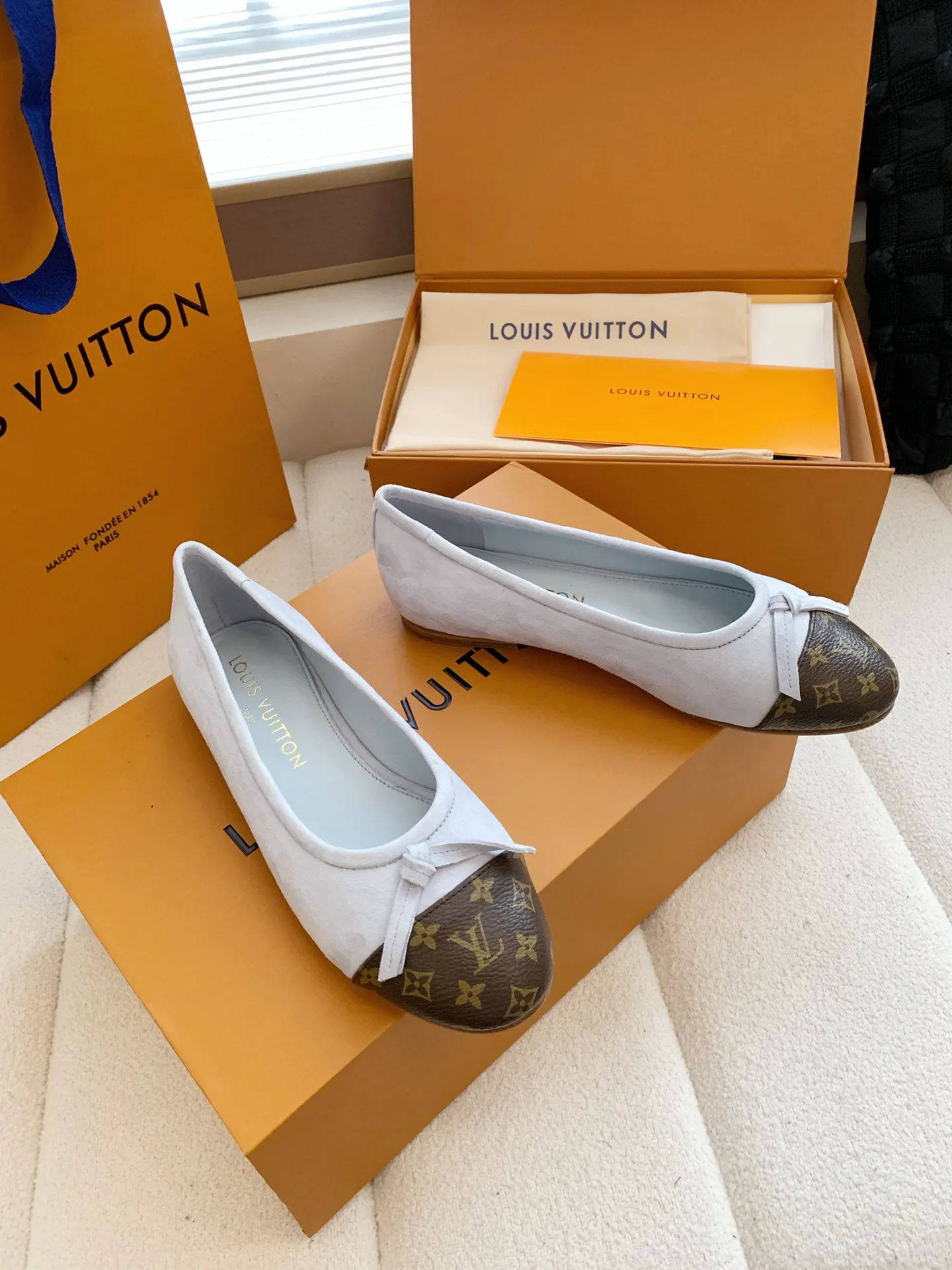 Women's Ballet Flats LOUIS VUITTON 18460944