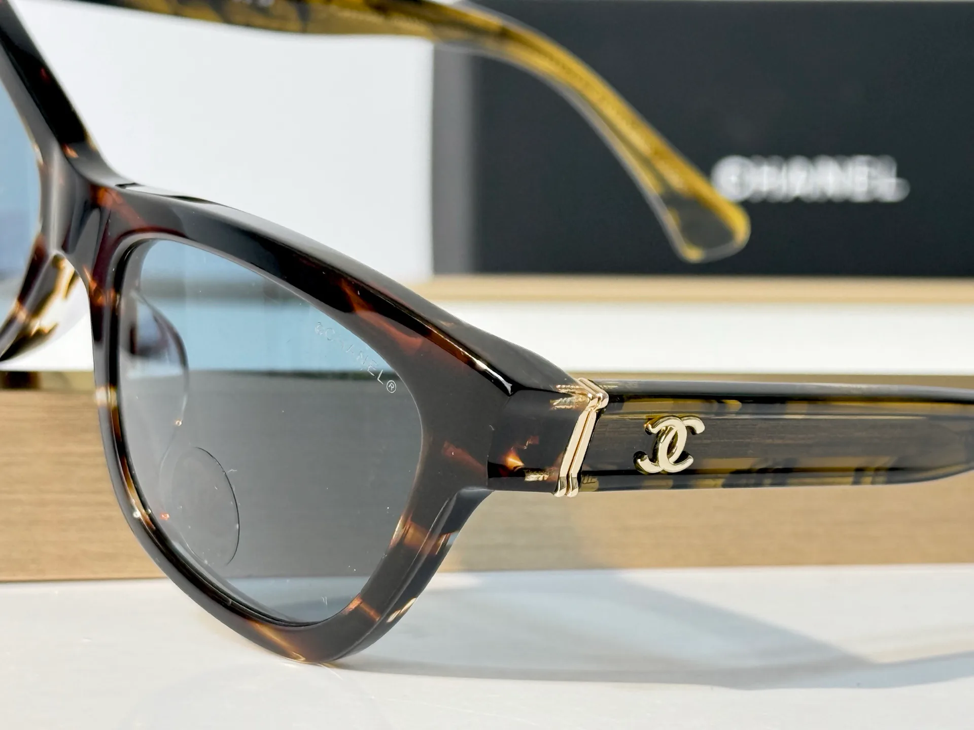 Glasses CHANEL 18404832