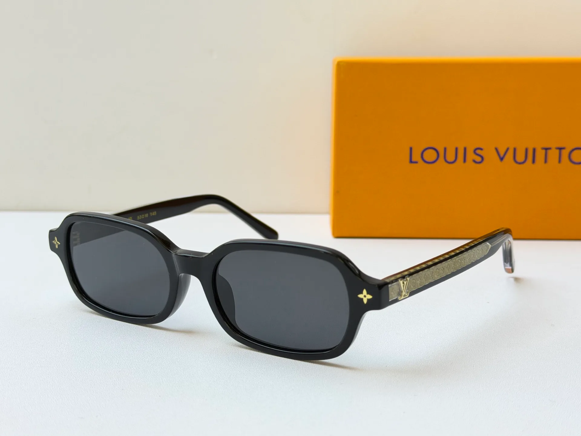 Glasses LOUIS VUITTON 17188488