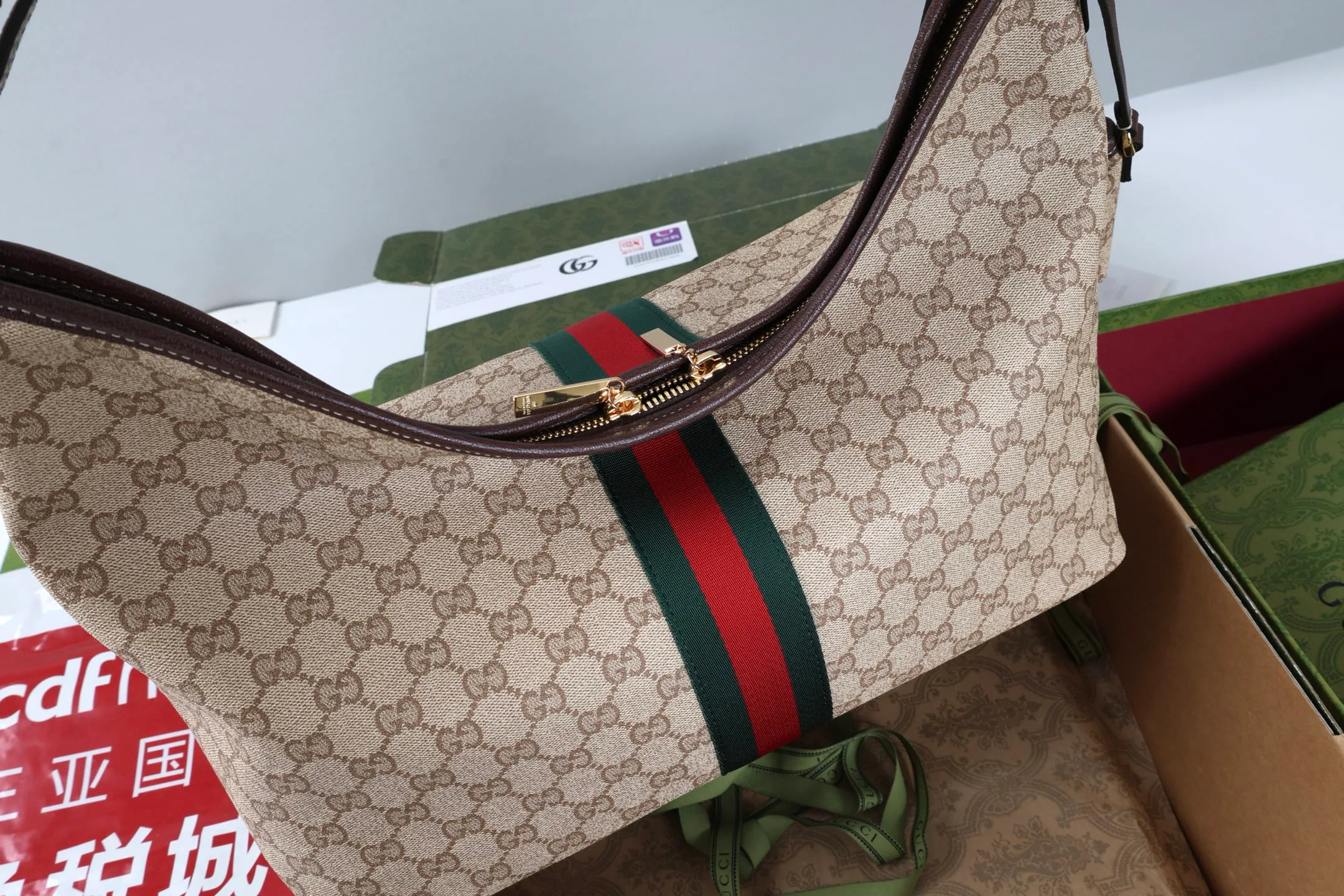Women's Classic Handbags GUCCI 18250600
