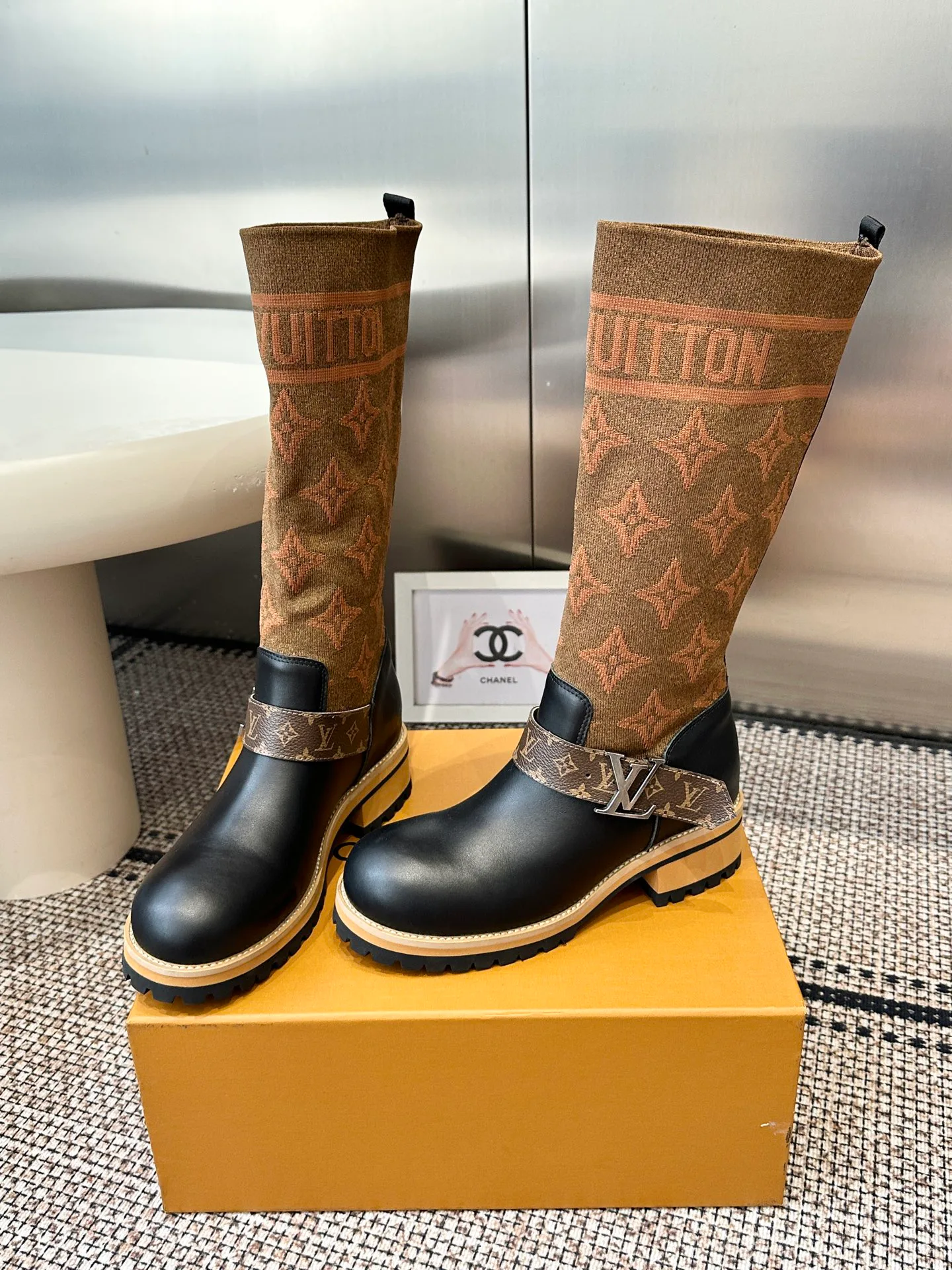 Сапоги Женские Louis Vuitton 18619007
