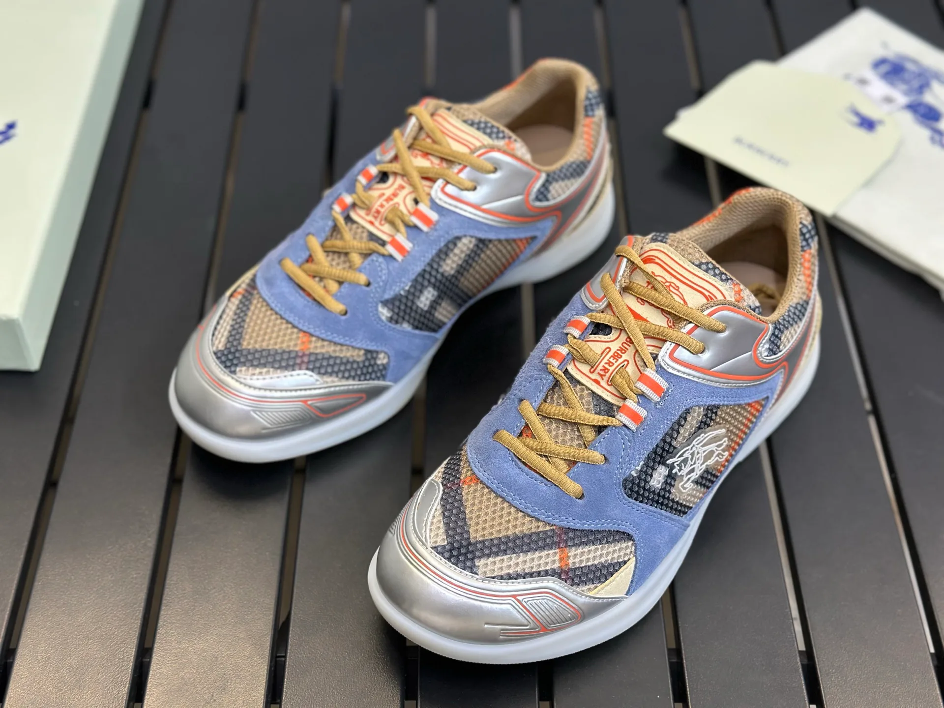 Men's Sneakers BURBERRY 17420351