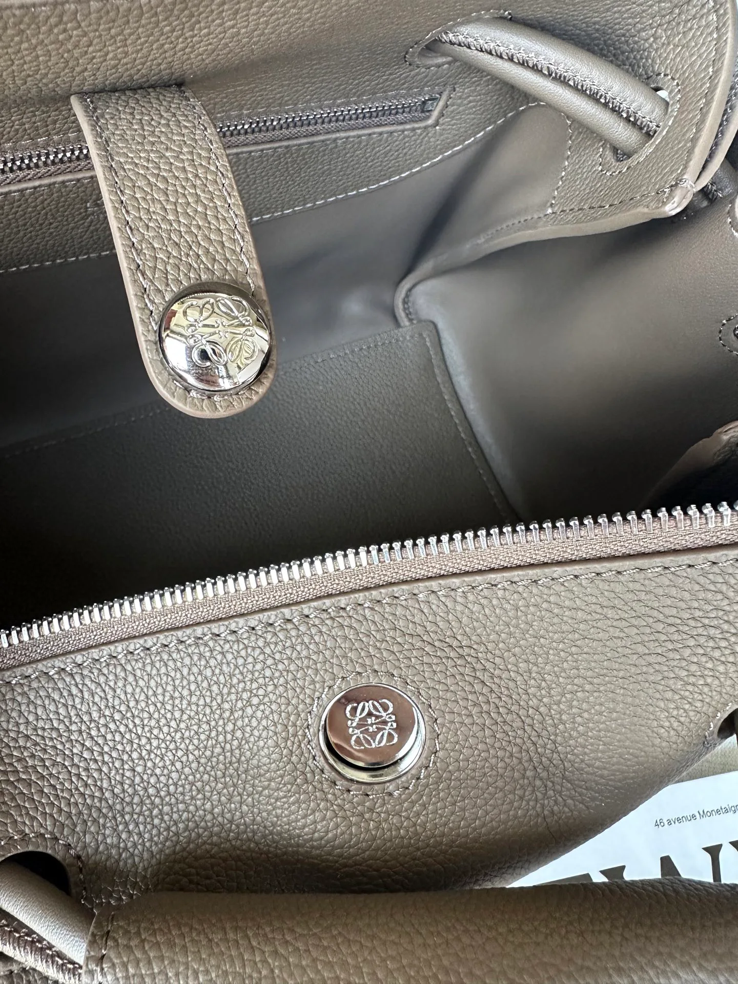 Women's Classic Handbags LOEWE 17551243