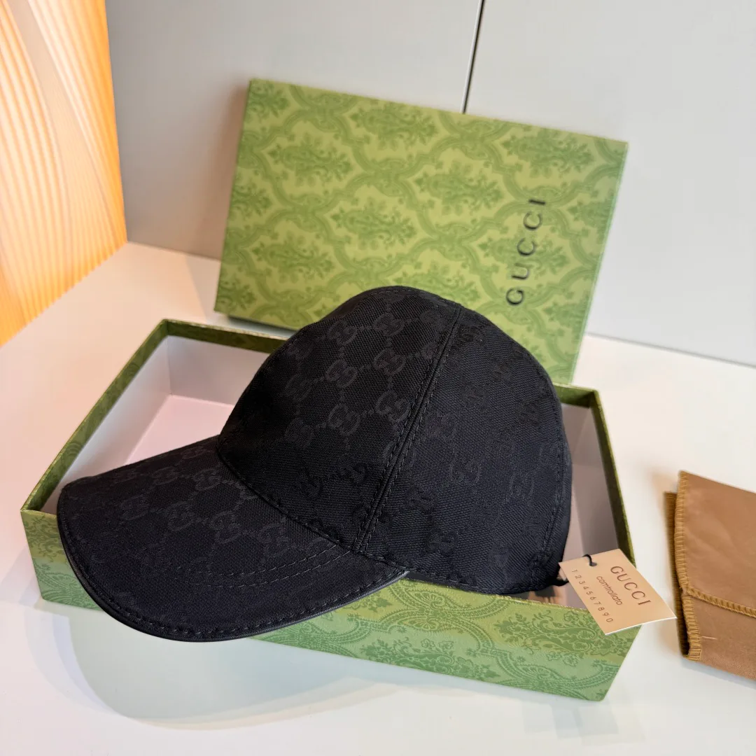 Hats GUCCI 18347106