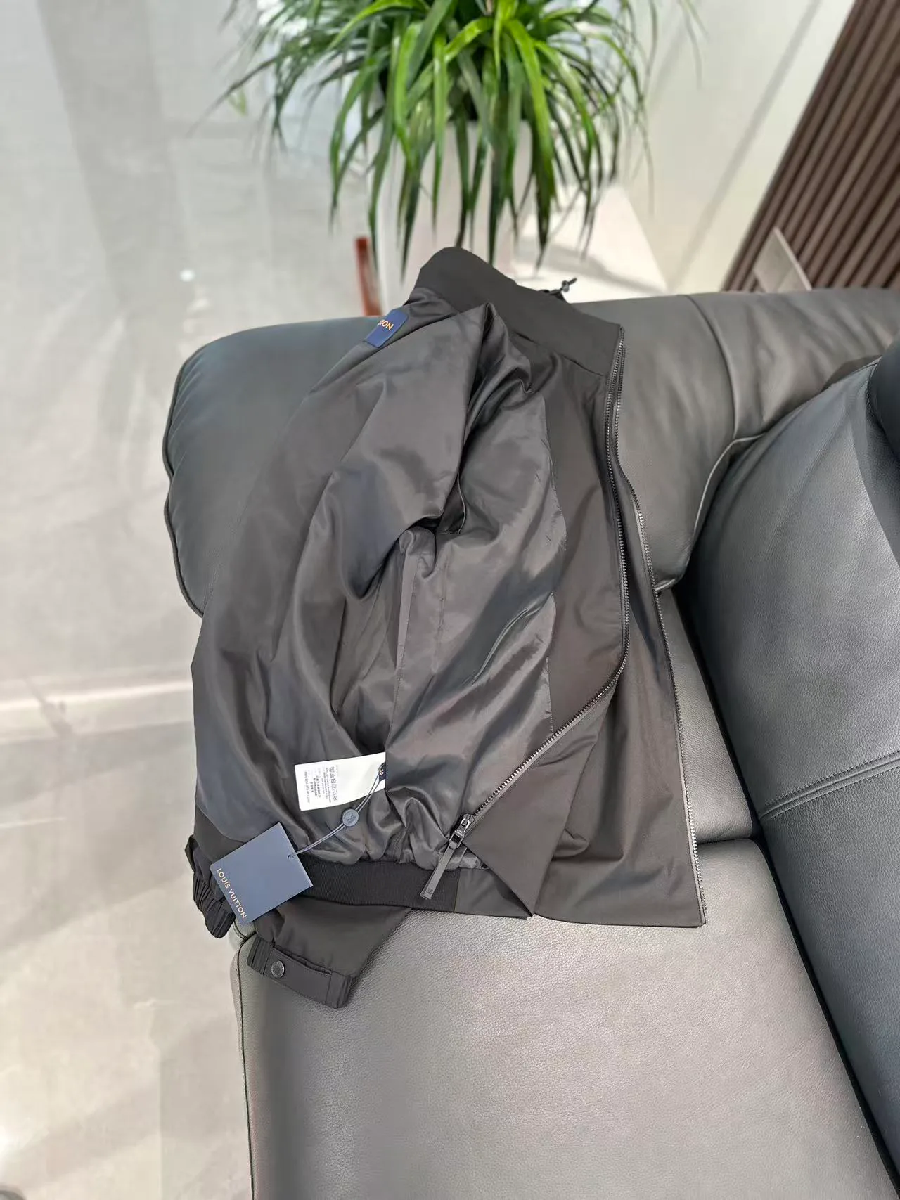 Men's Jackets And Down Jackets LOUIS VUITTON 18355711