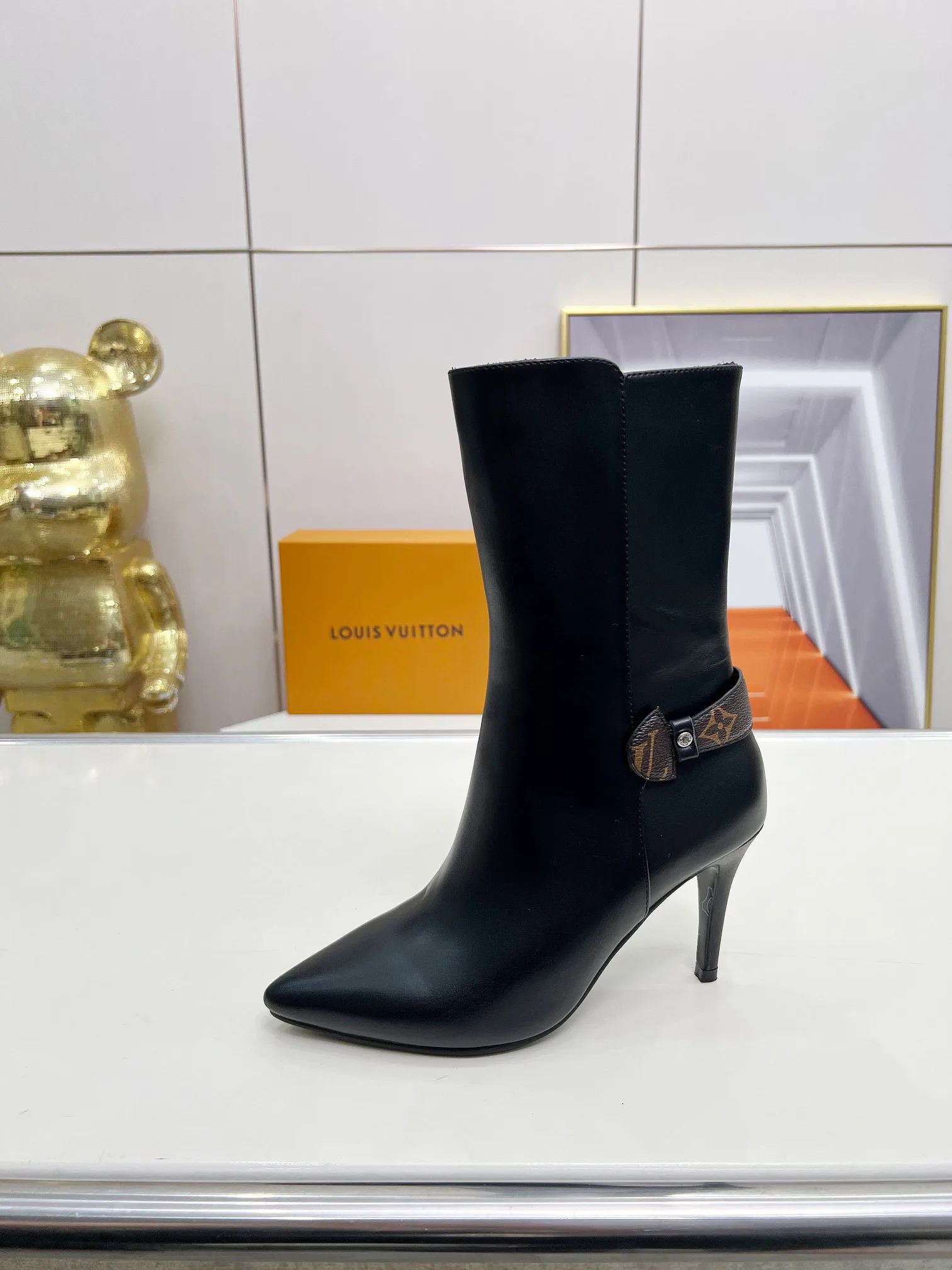 Women's Booties LOUIS VUITTON 18362255